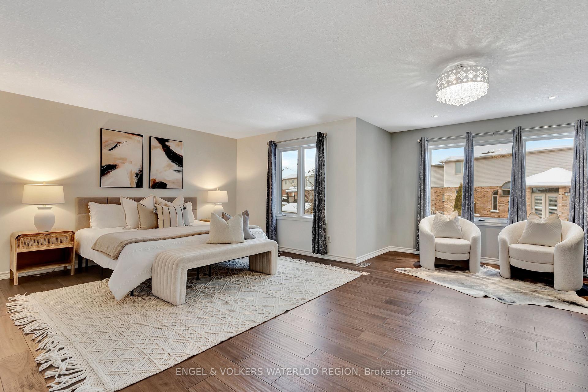 Photo 32 of 715 Cedar Bend Drive, Waterloo — HOMEH