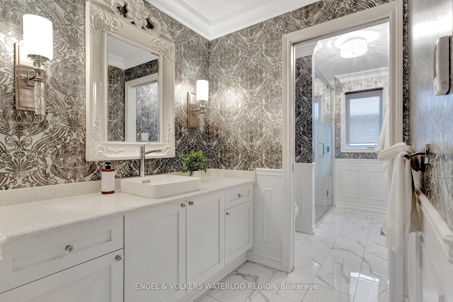 Photo 36 of 715 Cedar Bend Drive, Waterloo — HOMEH