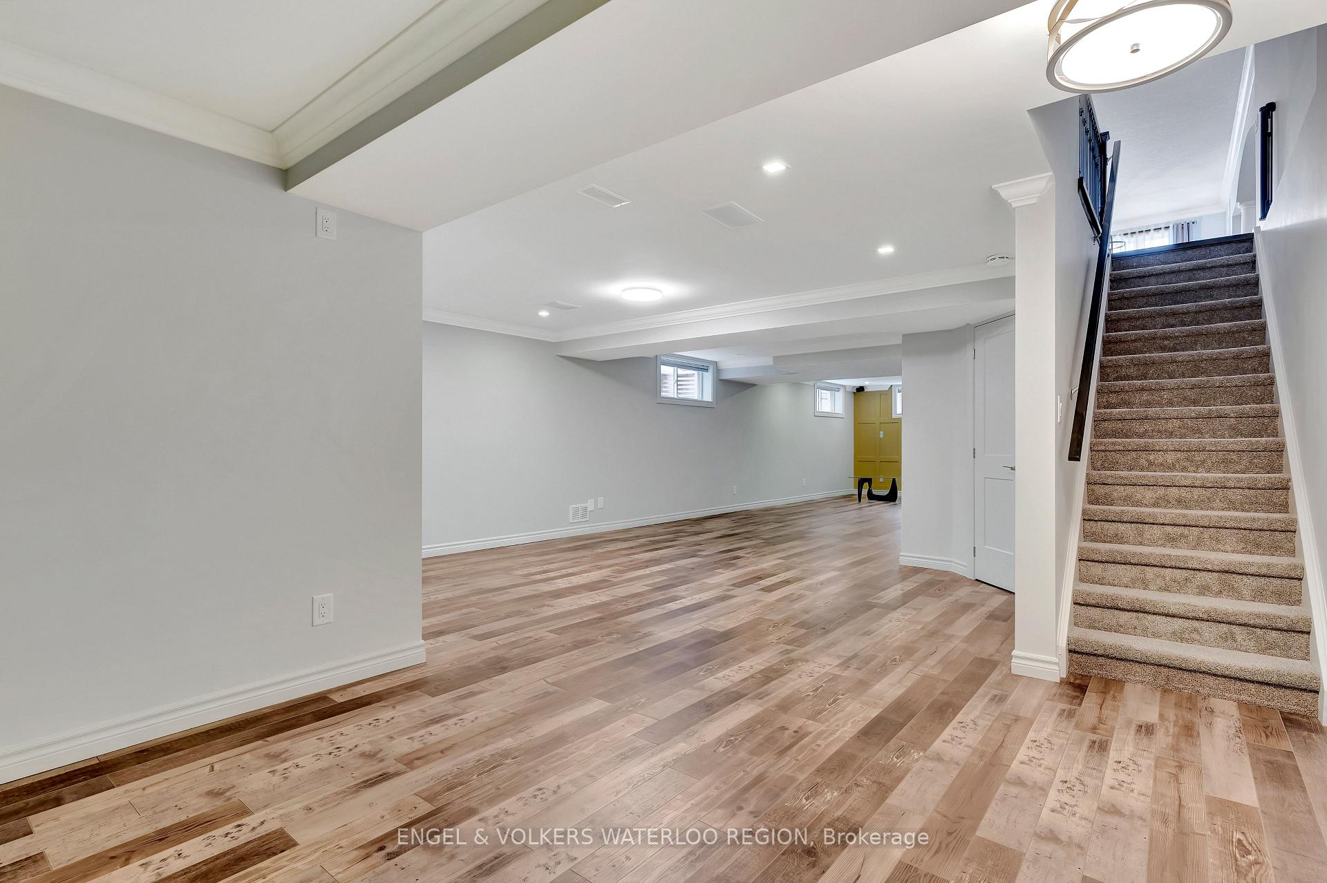 Photo 40 of 715 Cedar Bend Drive, Waterloo — HOMEH