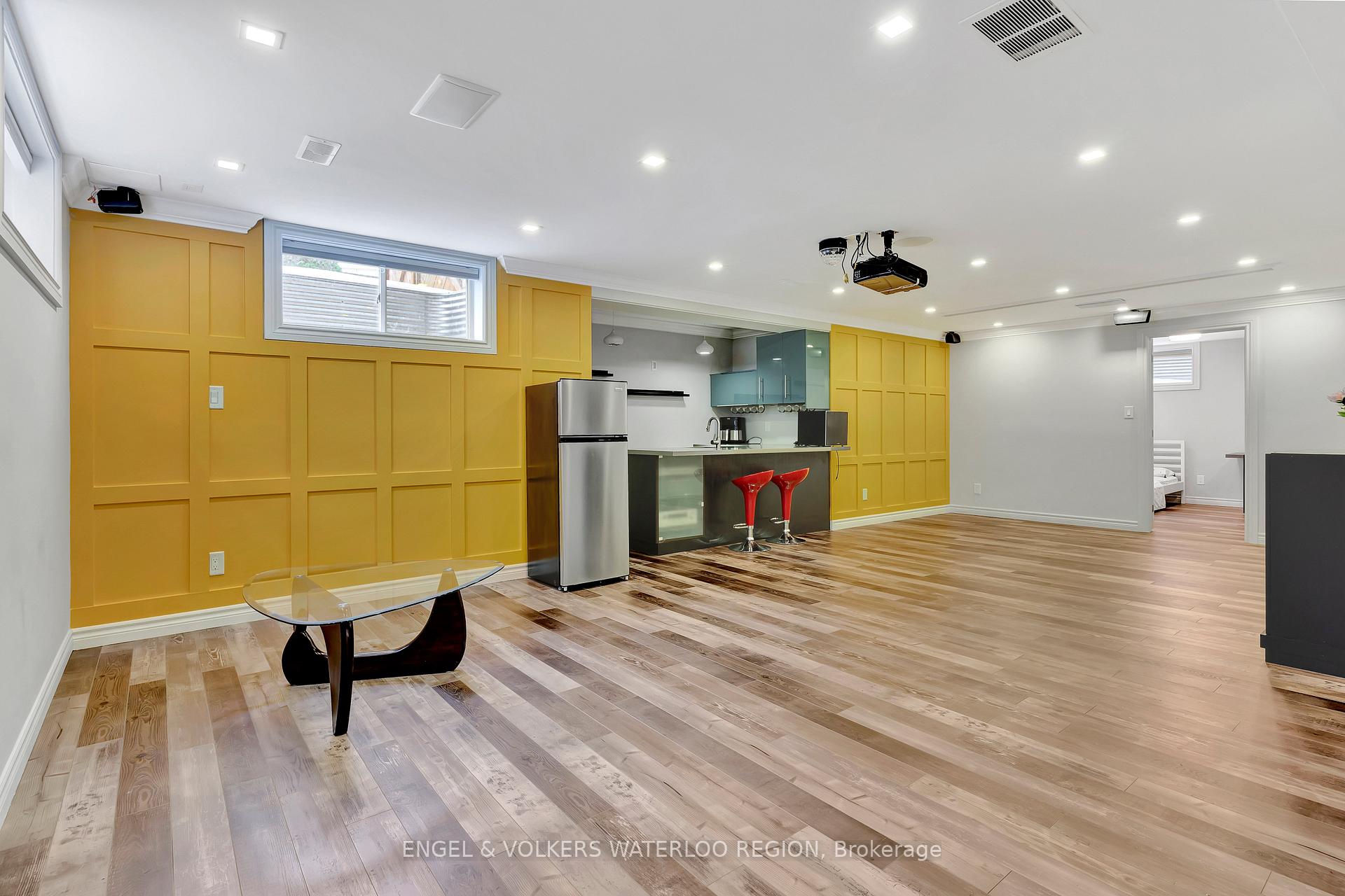 Photo 44 of 715 Cedar Bend Drive, Waterloo — HOMEH