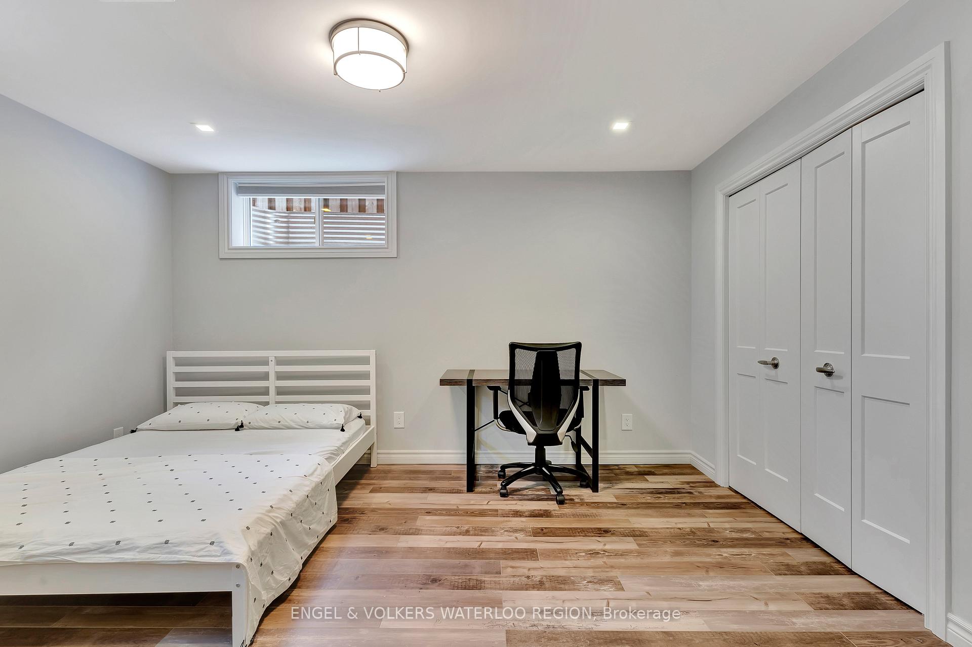 Photo 48 of 715 Cedar Bend Drive, Waterloo — HOMEH