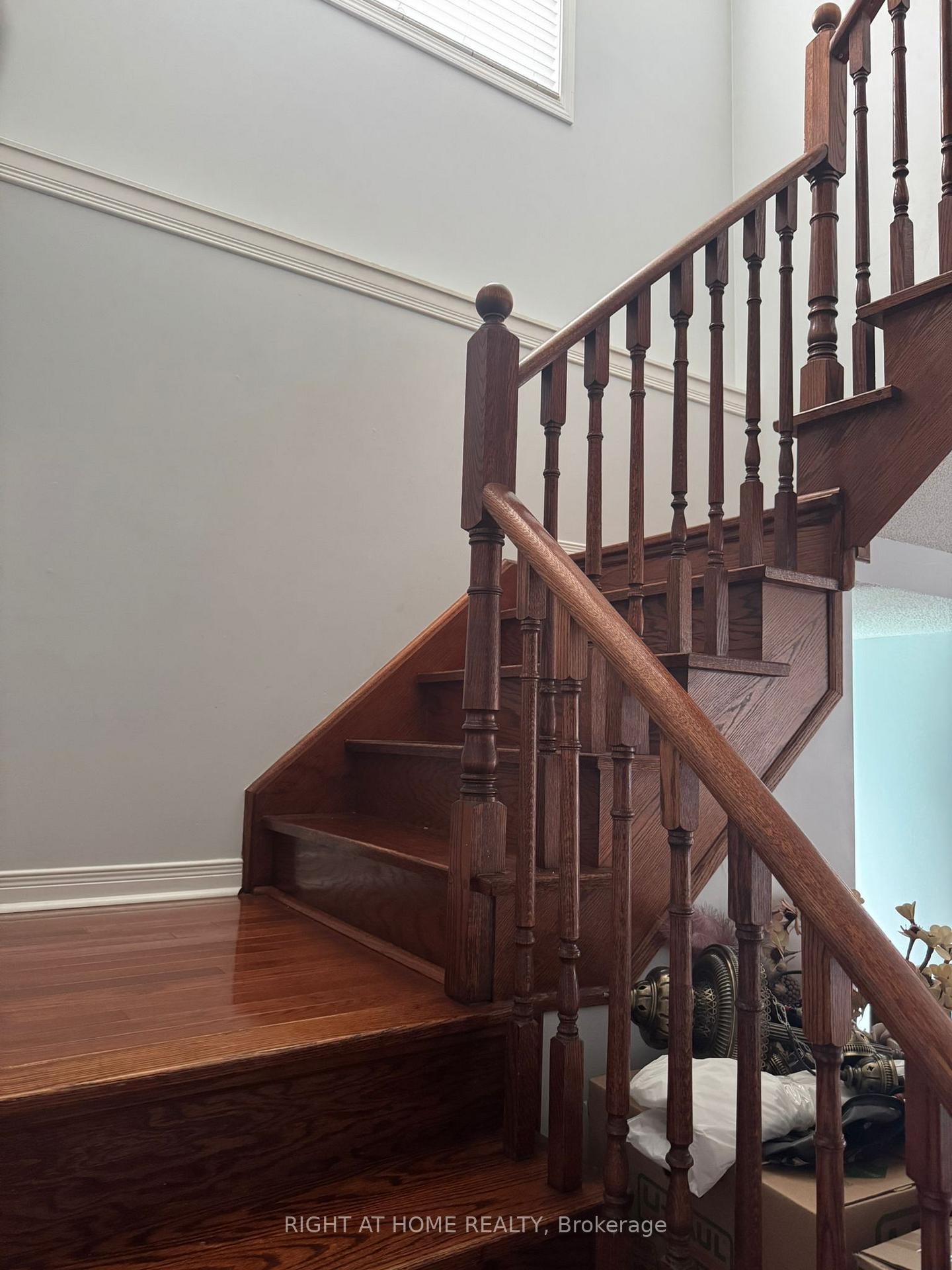 Photo 8 of 61 Brownridge Place, Whitby, Williamsburg — HOMEH