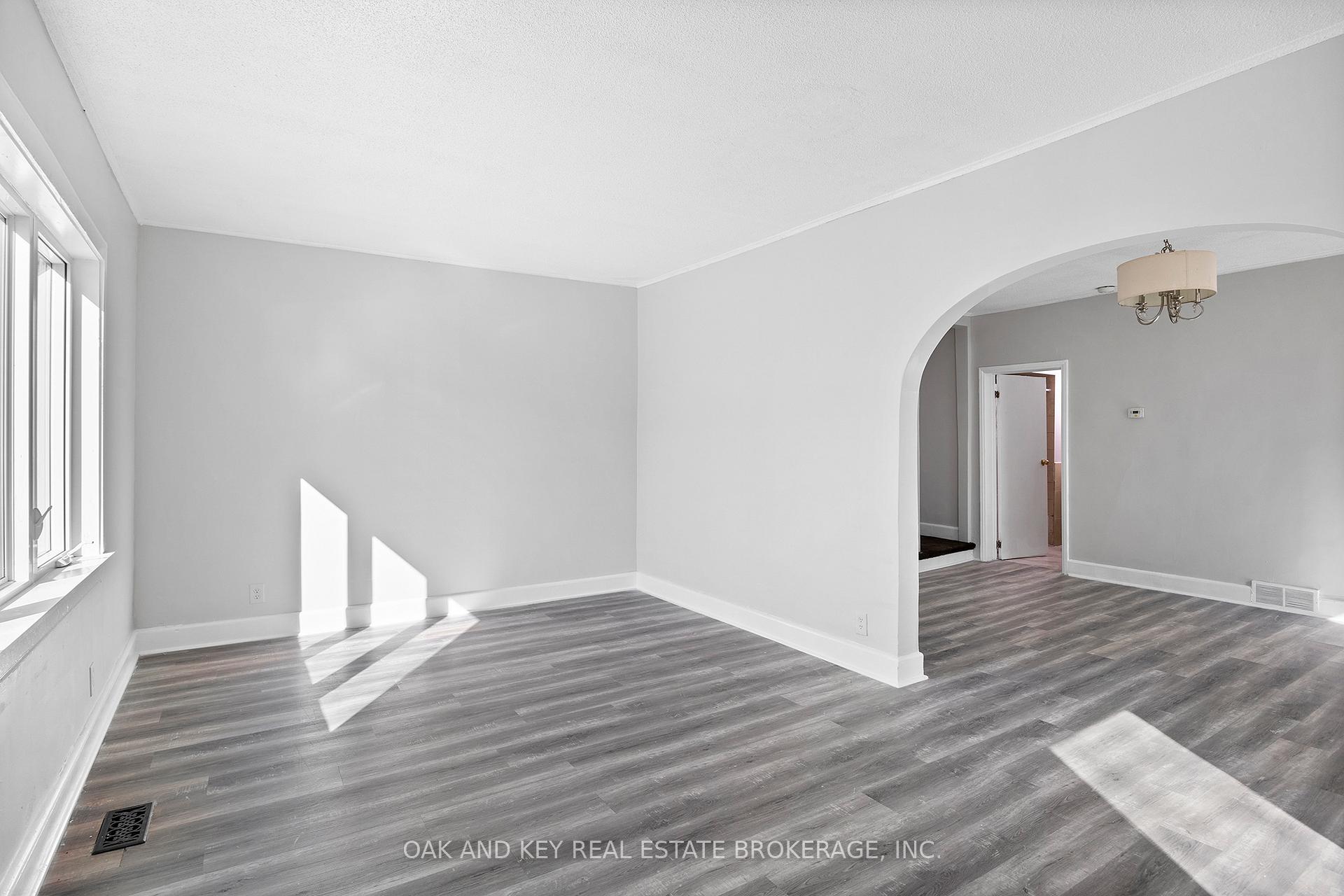 Photo 3 of 1246 Monmouth Road, Windsor — HOMEH