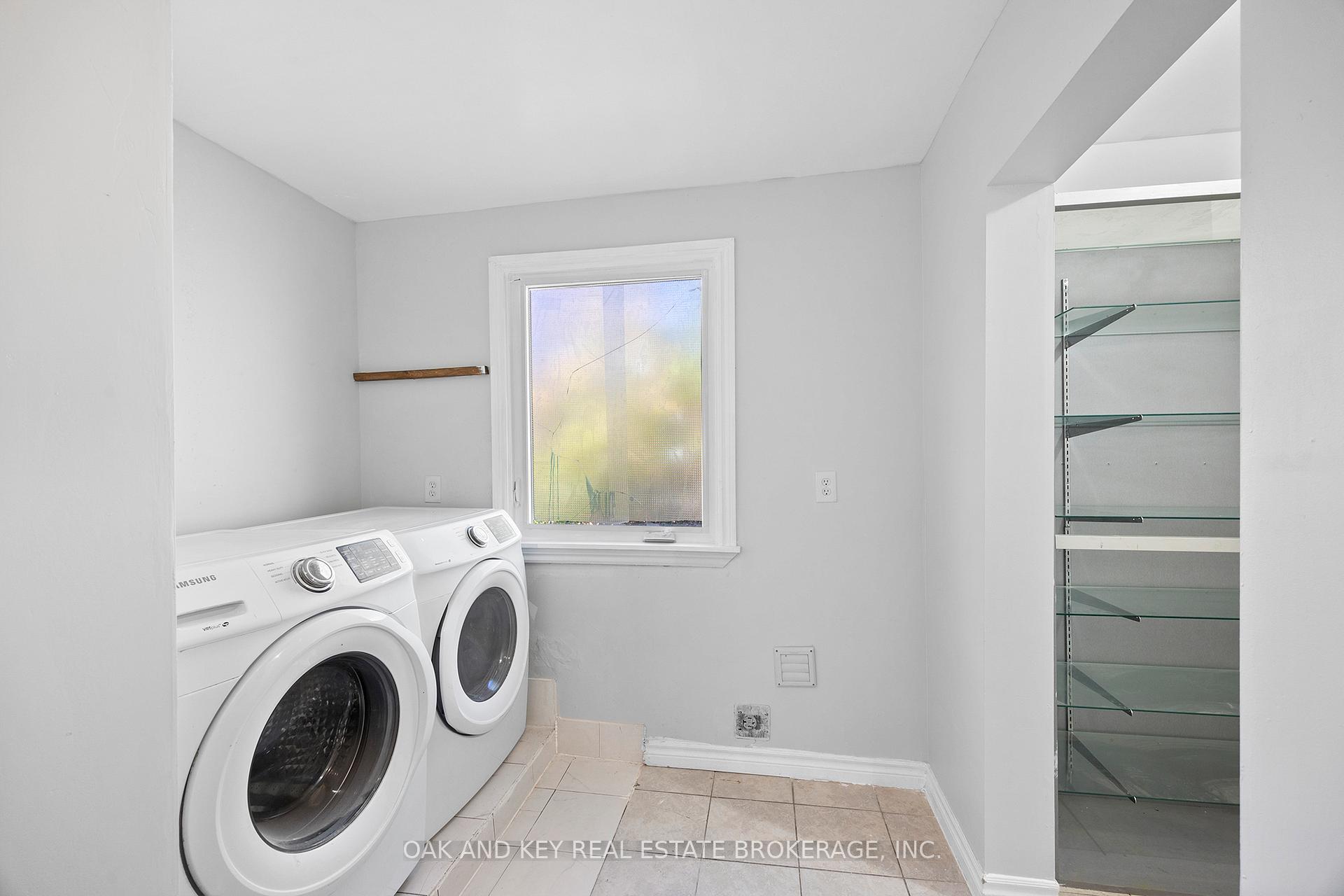 Photo 11 of 1246 Monmouth Road, Windsor — HOMEH