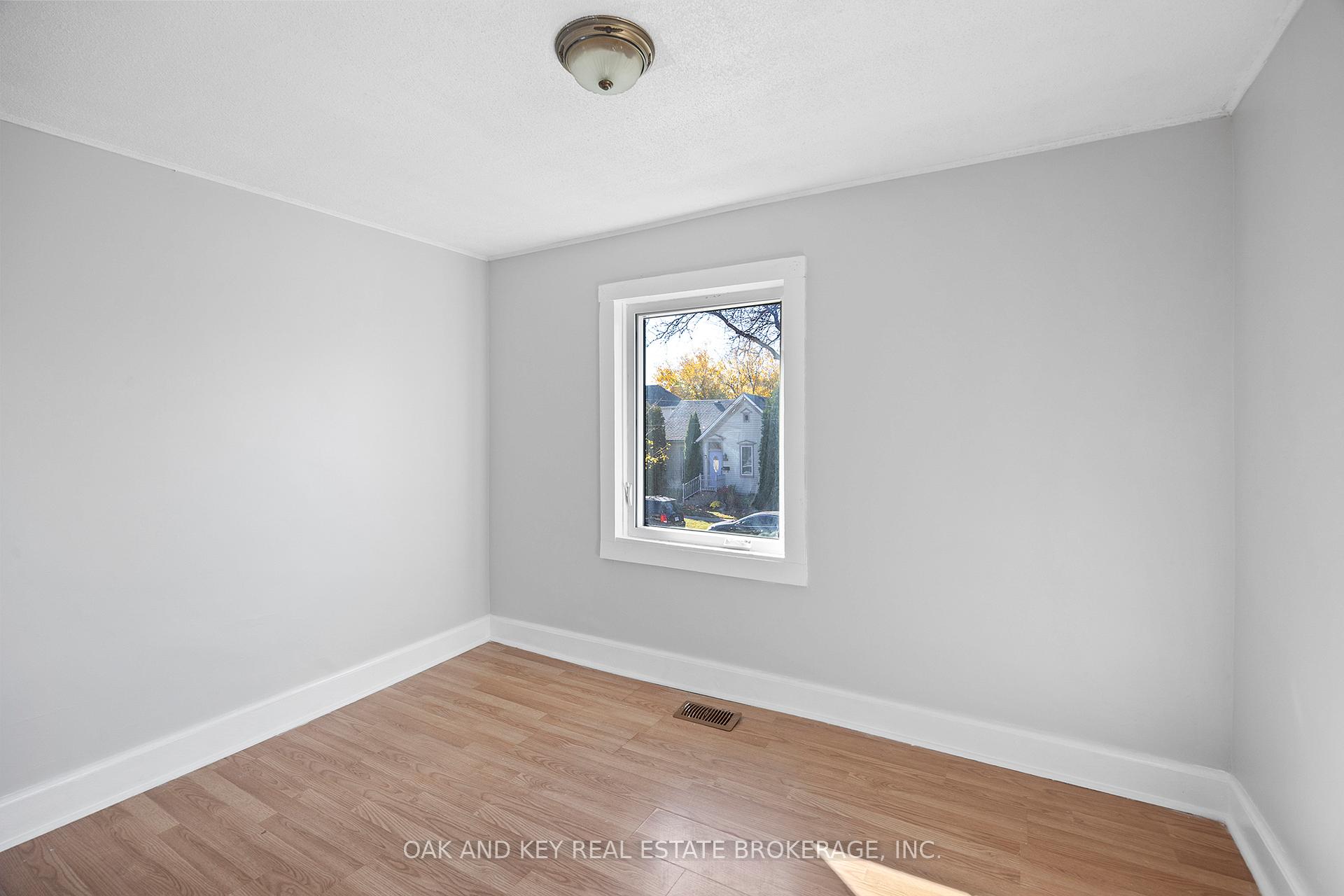 Photo 13 of 1246 Monmouth Road, Windsor — HOMEH