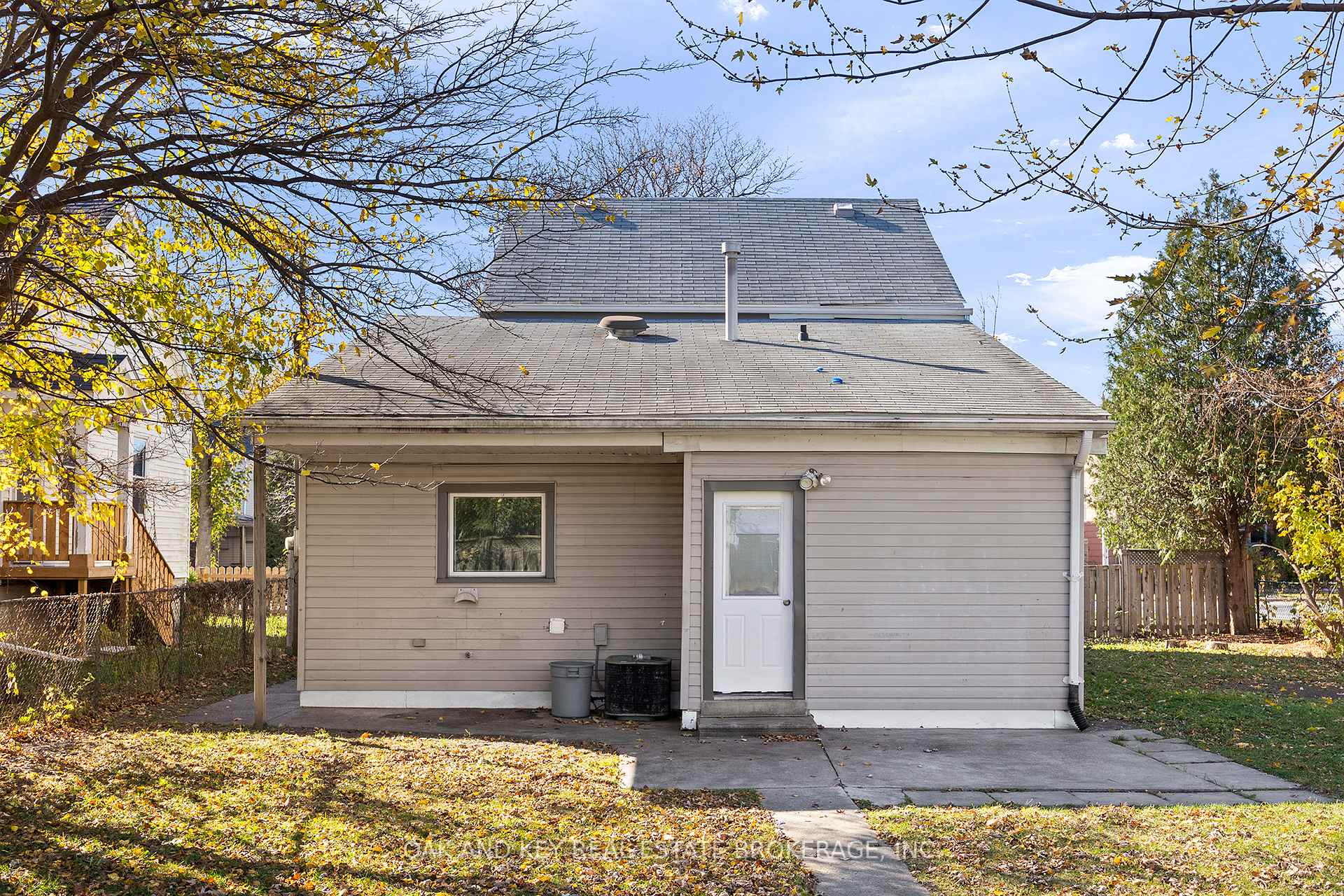 Photo 20 of 1246 Monmouth Road, Windsor — HOMEH