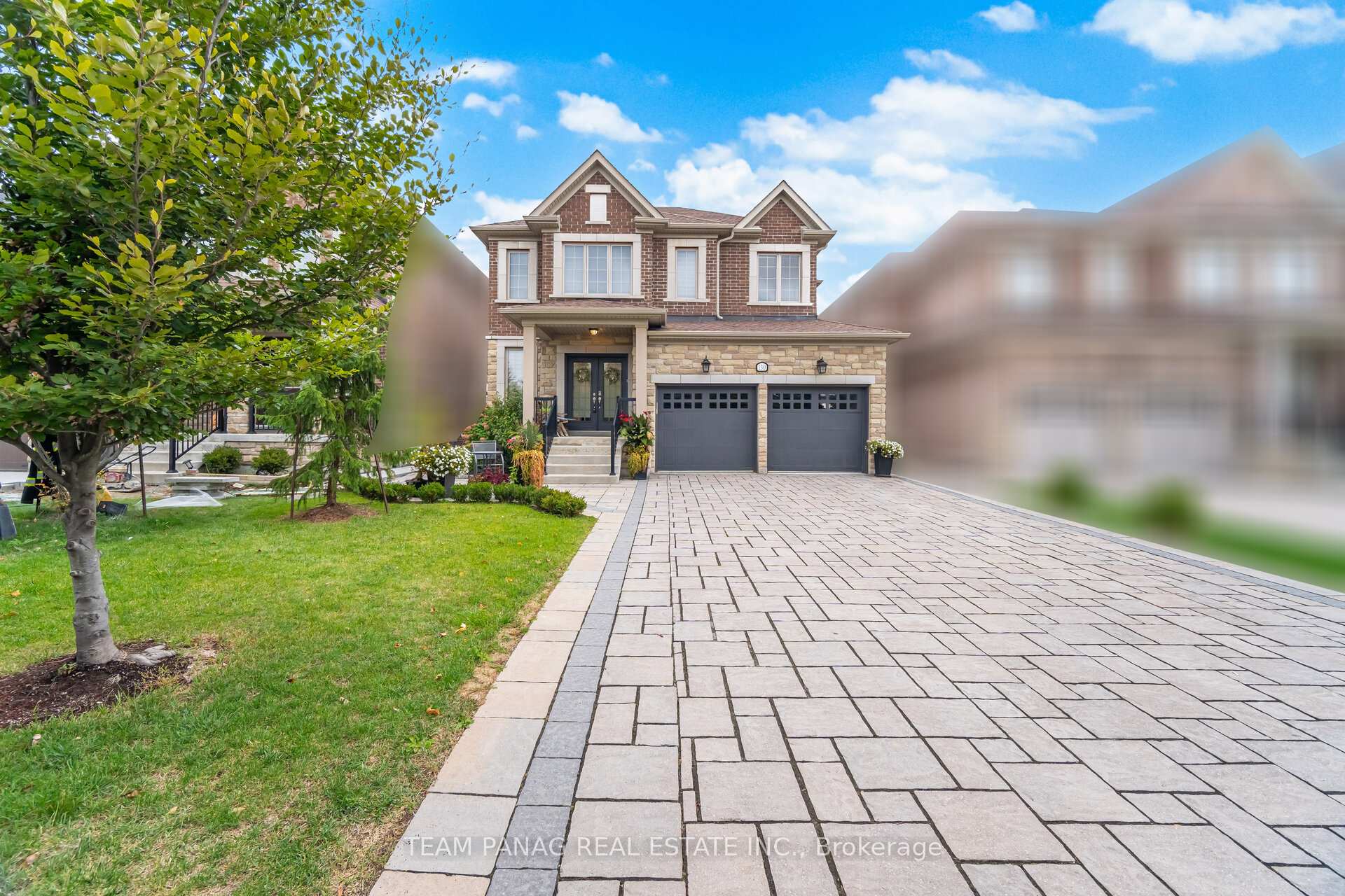 Photo 4 of 130 Torrey Pines Road, Vaughan, Kleinburg — HOMEH