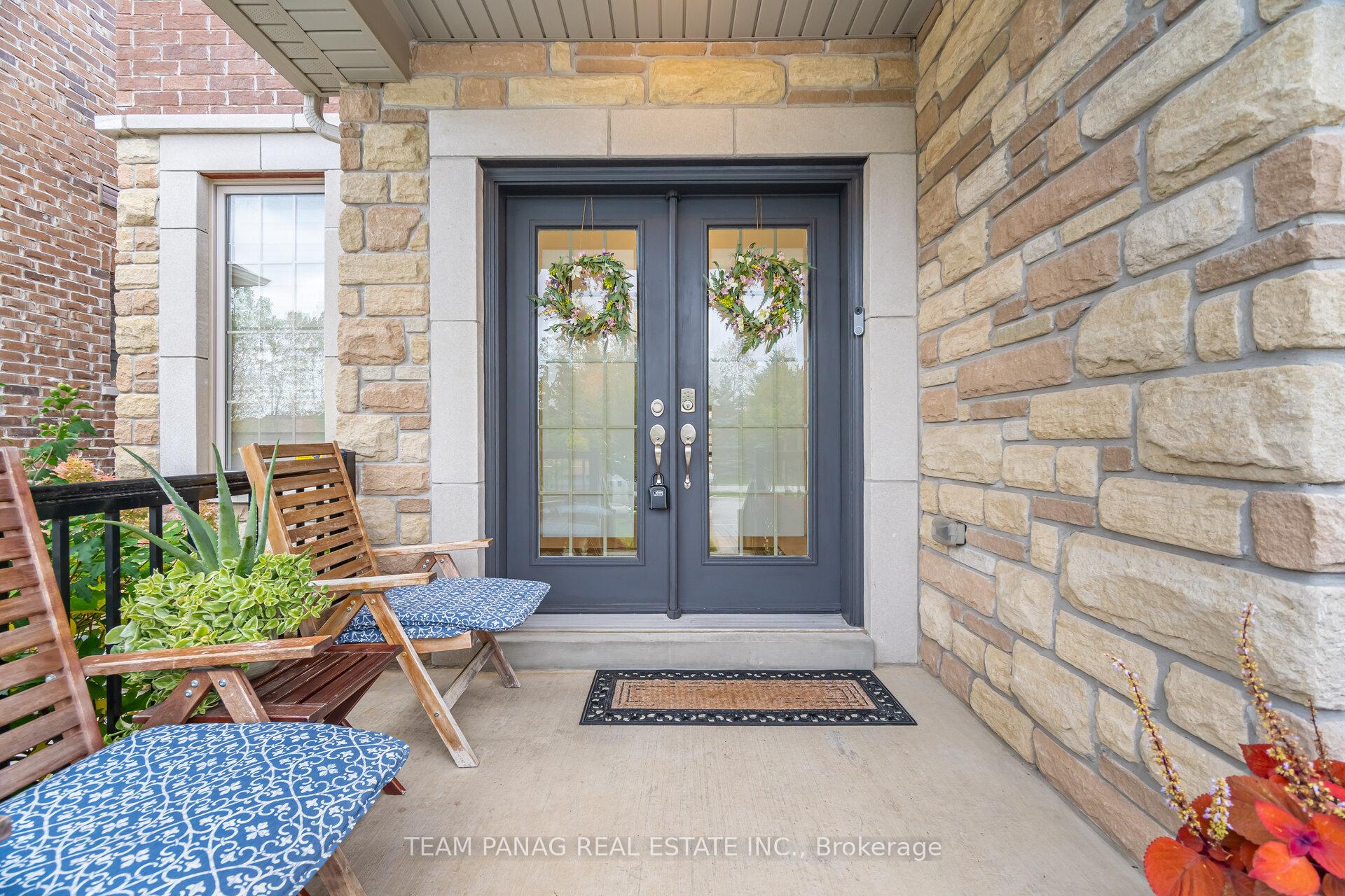 Photo 6 of 130 Torrey Pines Road, Vaughan, Kleinburg — HOMEH