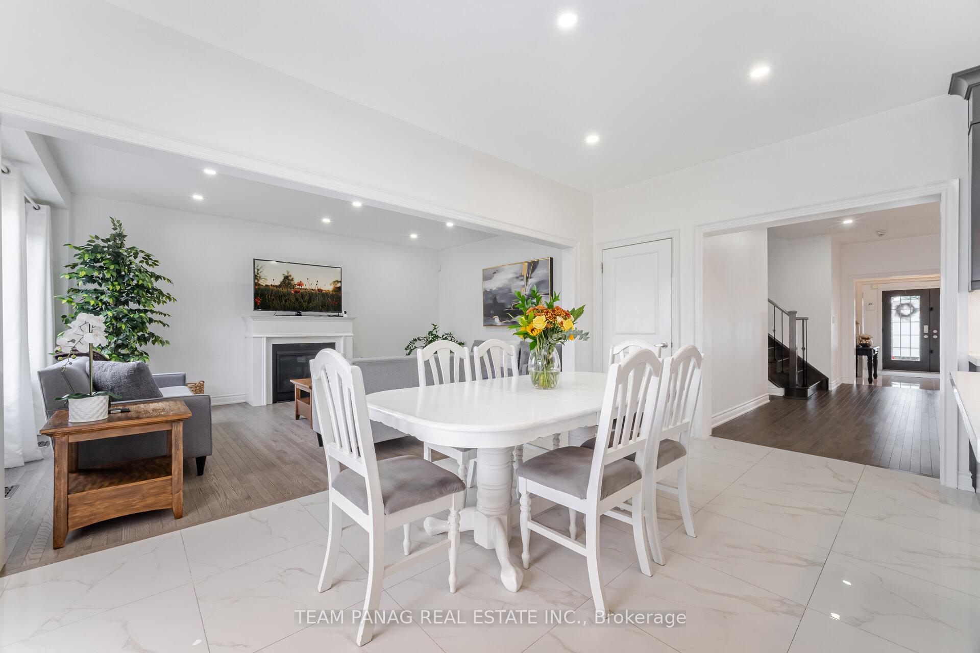 Photo 13 of 130 Torrey Pines Road, Vaughan, Kleinburg — HOMEH
