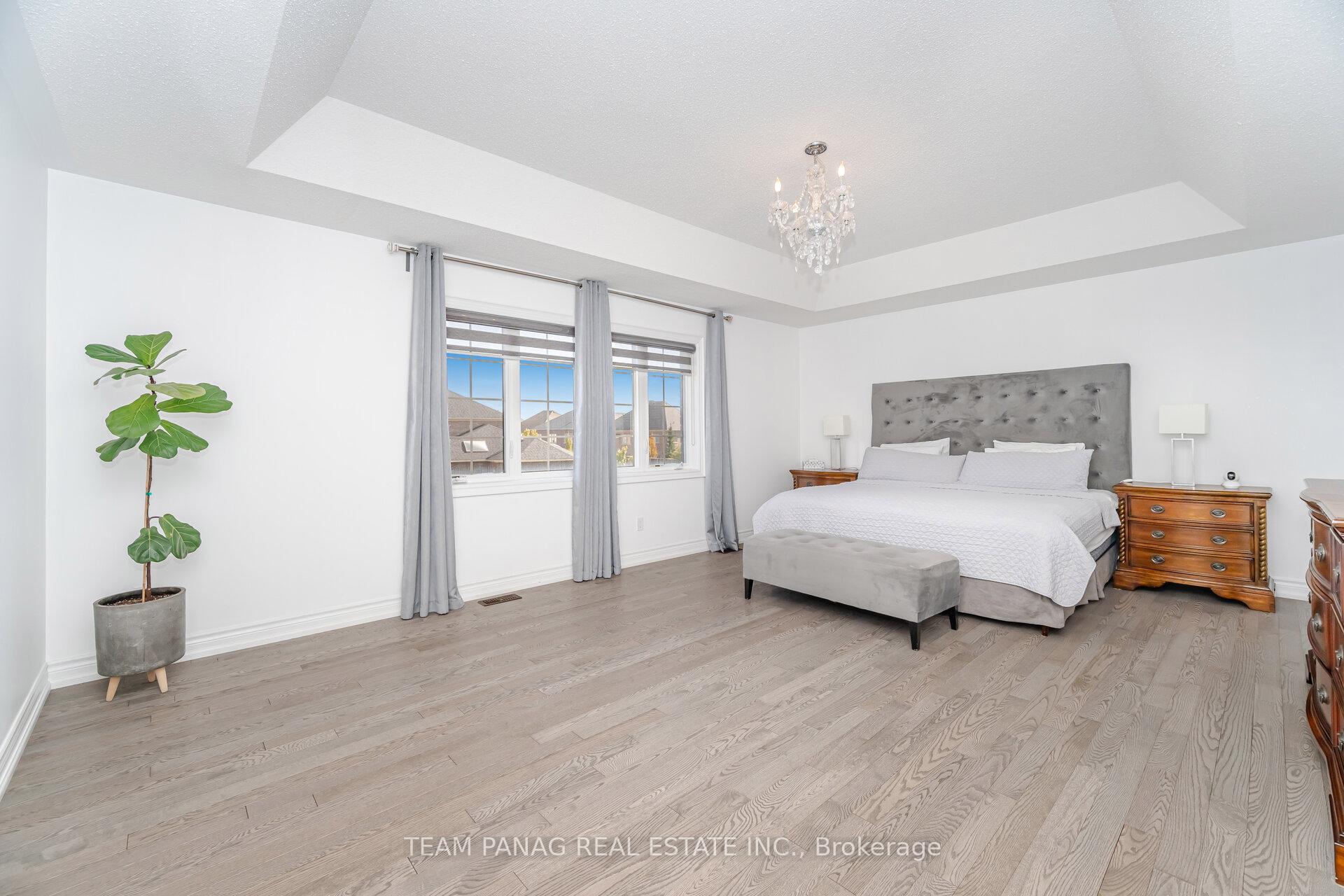 Photo 25 of 130 Torrey Pines Road, Vaughan, Kleinburg — HOMEH