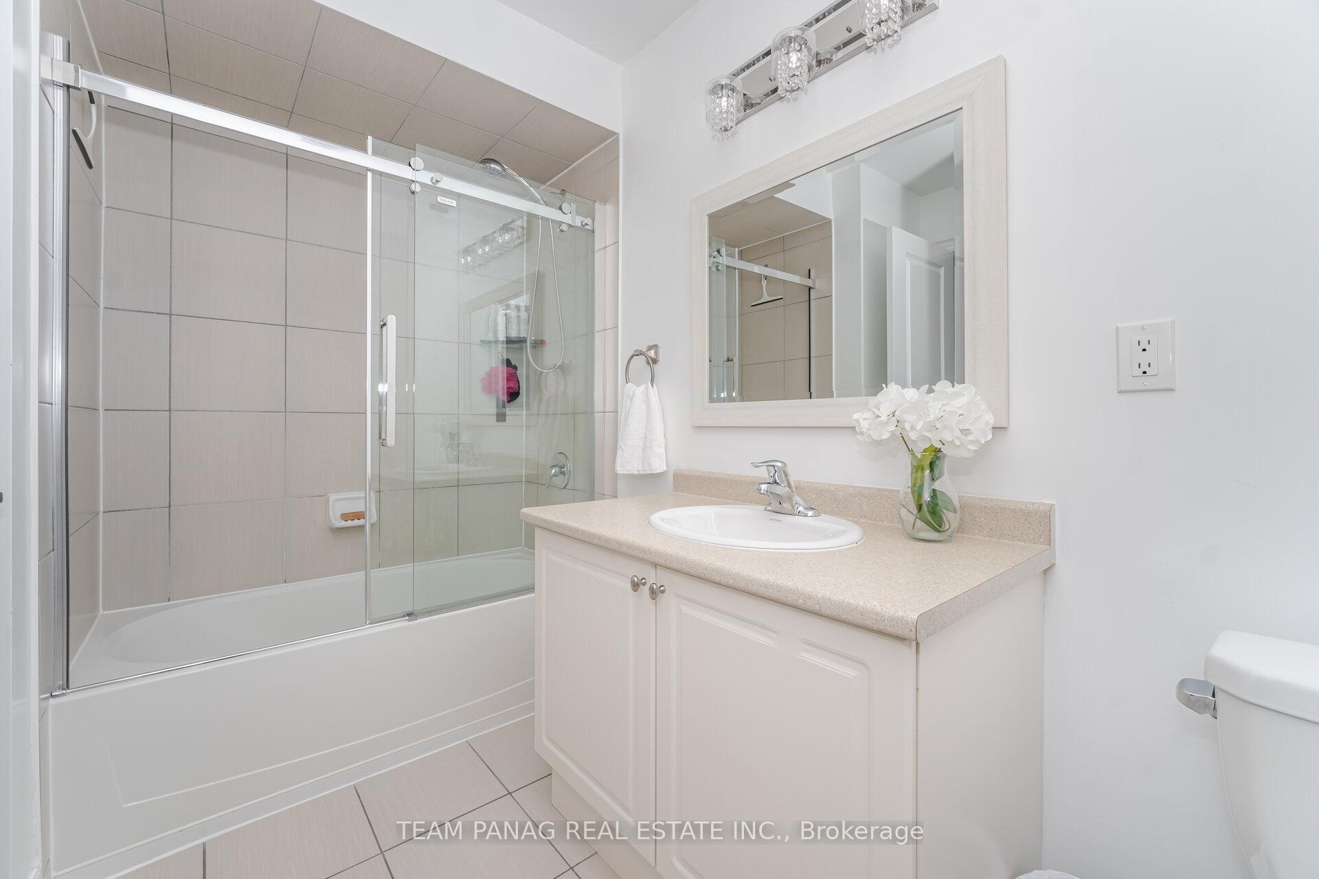 Photo 28 of 130 Torrey Pines Road, Vaughan, Kleinburg — HOMEH