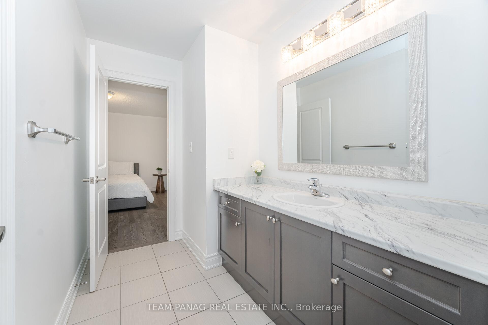 Photo 30 of 130 Torrey Pines Road, Vaughan, Kleinburg — HOMEH