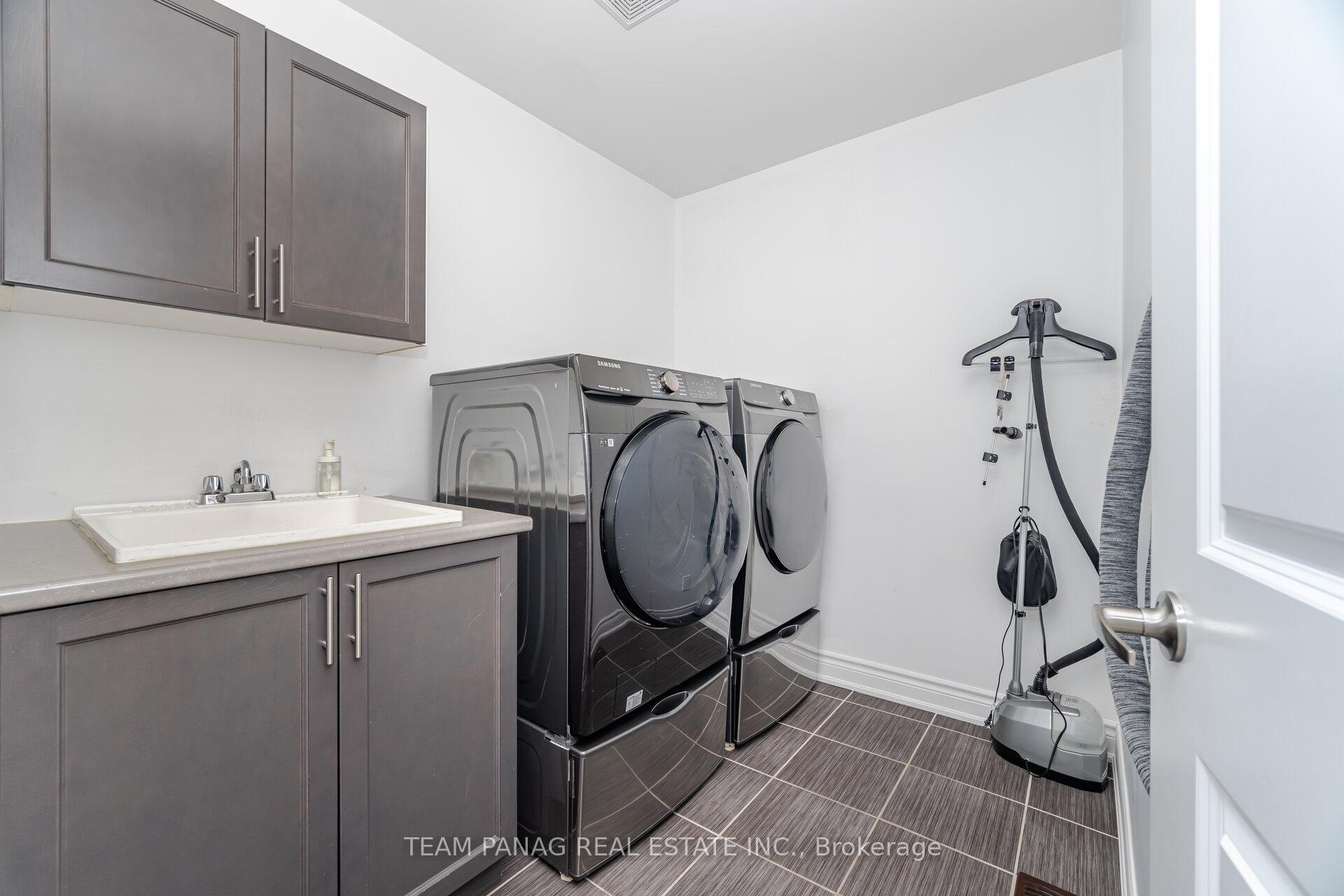 Photo 32 of 130 Torrey Pines Road, Vaughan, Kleinburg — HOMEH