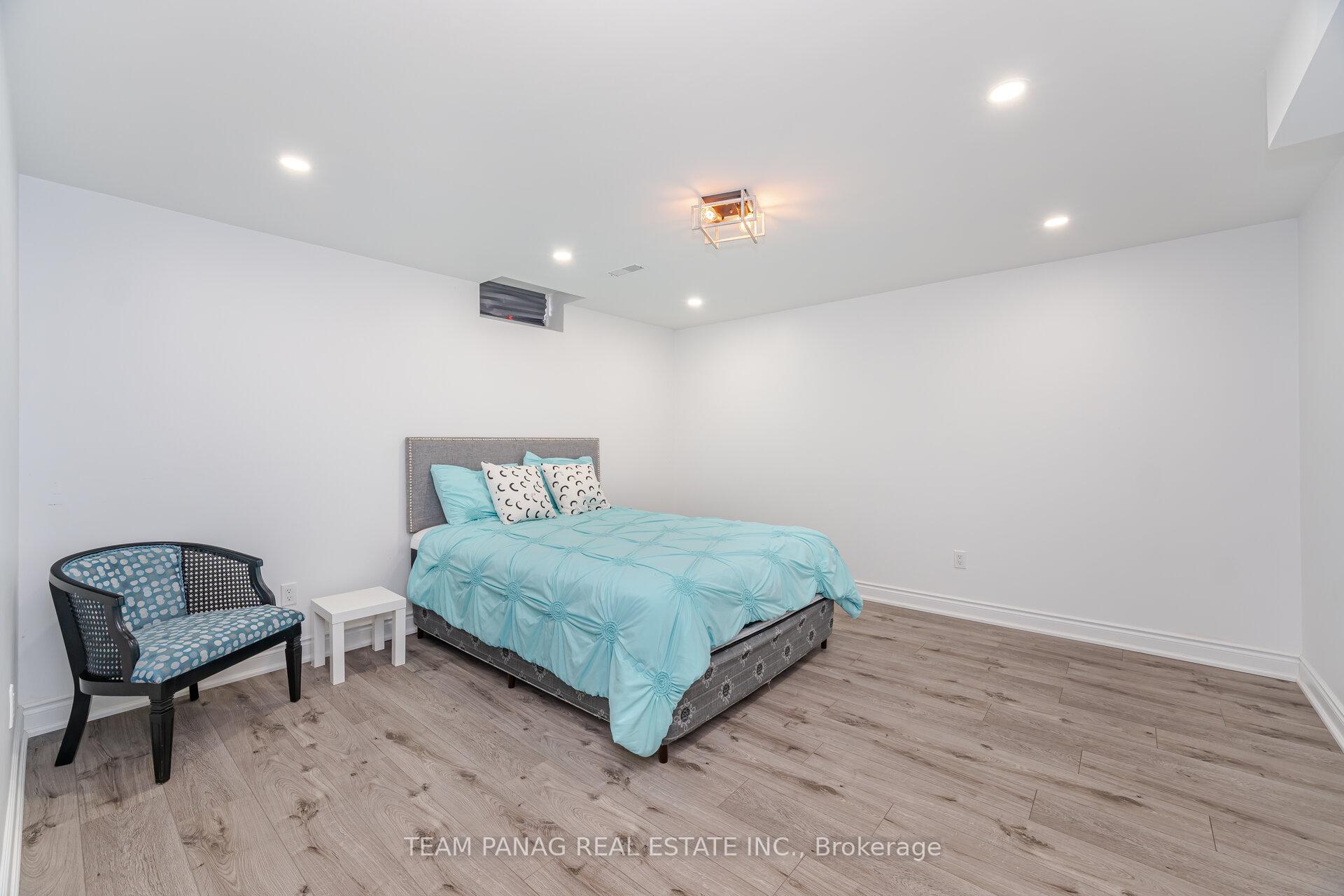 Photo 35 of 130 Torrey Pines Road, Vaughan, Kleinburg — HOMEH