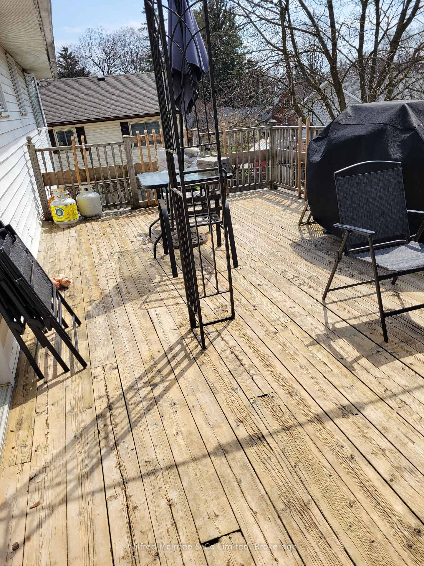 Photo 38 of 210 Countess Street N, West Grey — HOMEH