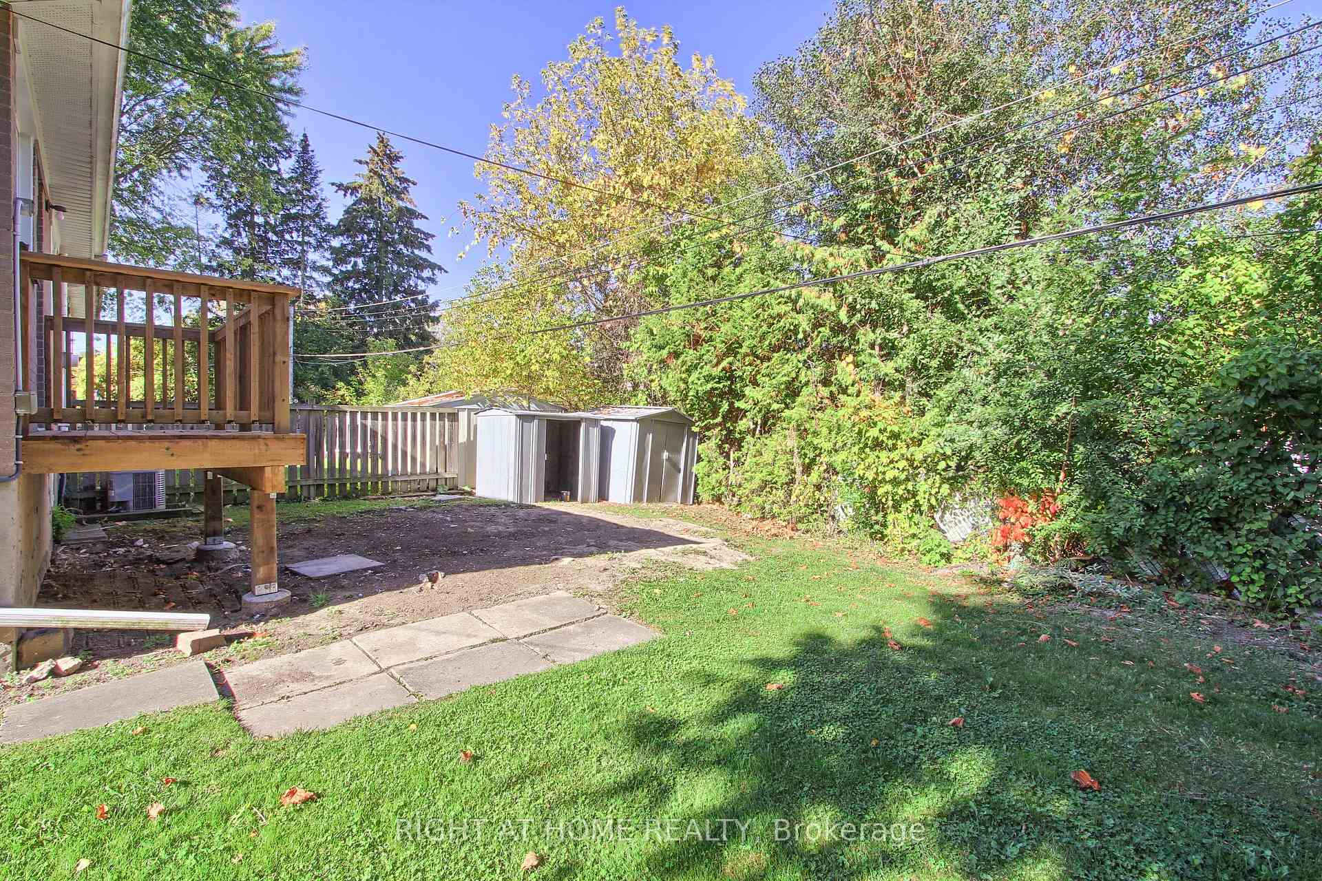 Photo 26 of 40 Kitimat Crescent, Aurora, Aurora Heights — HOMEH