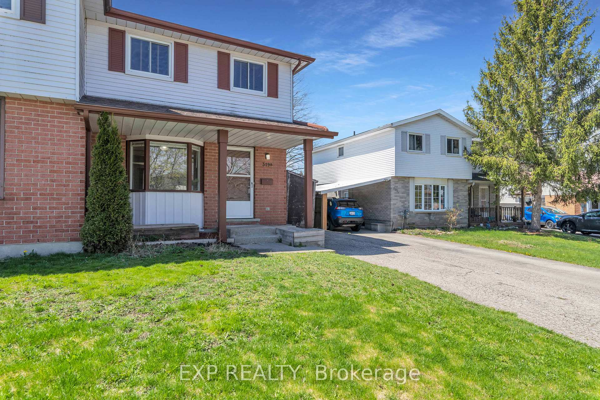 Photo 2 of 319 B Mayview Crescent, Waterloo — HOMEH