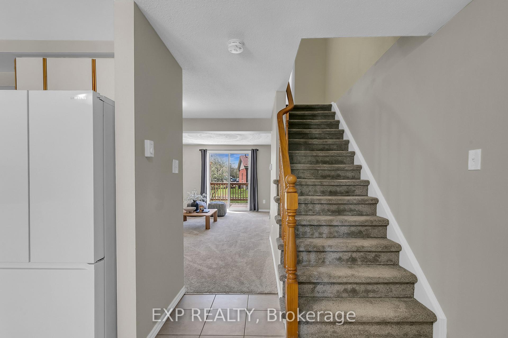 Photo 13 of 319 B Mayview Crescent, Waterloo — HOMEH