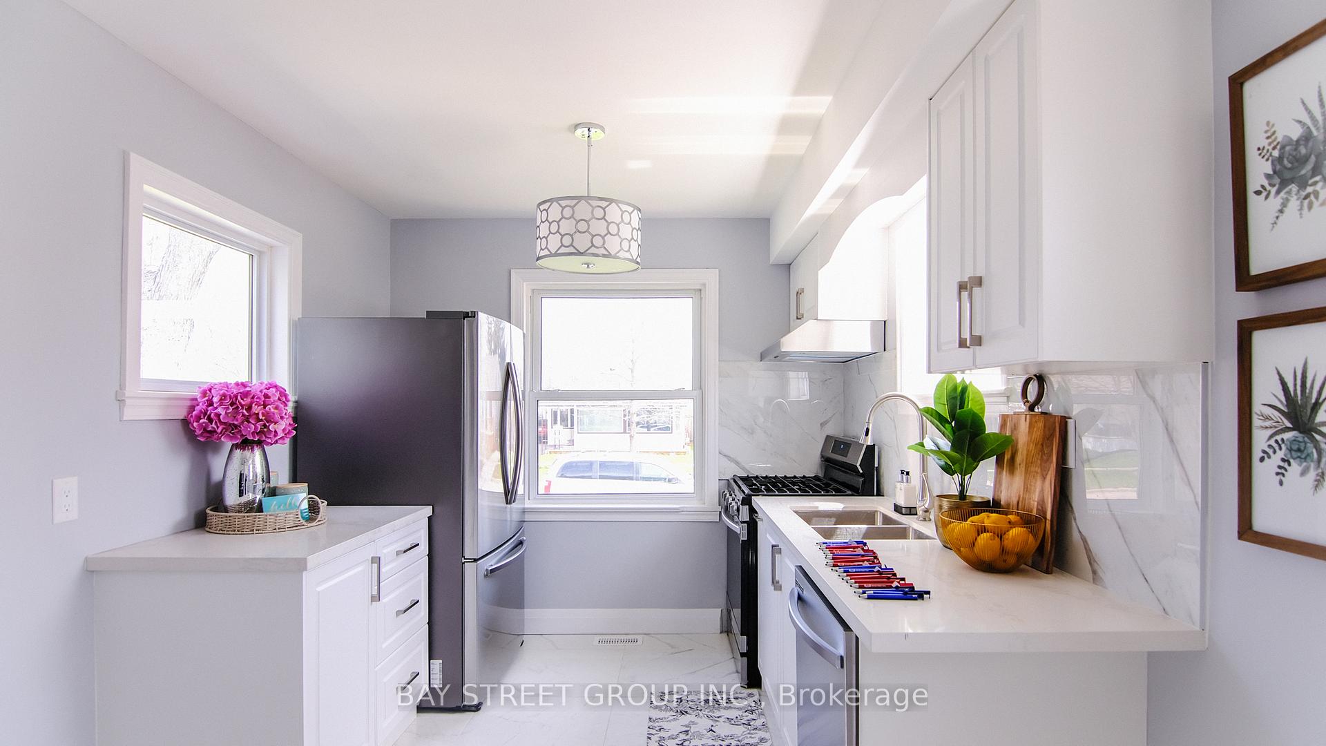 Photo 10 of 2653 Alexis Road, Windsor — HOMEH