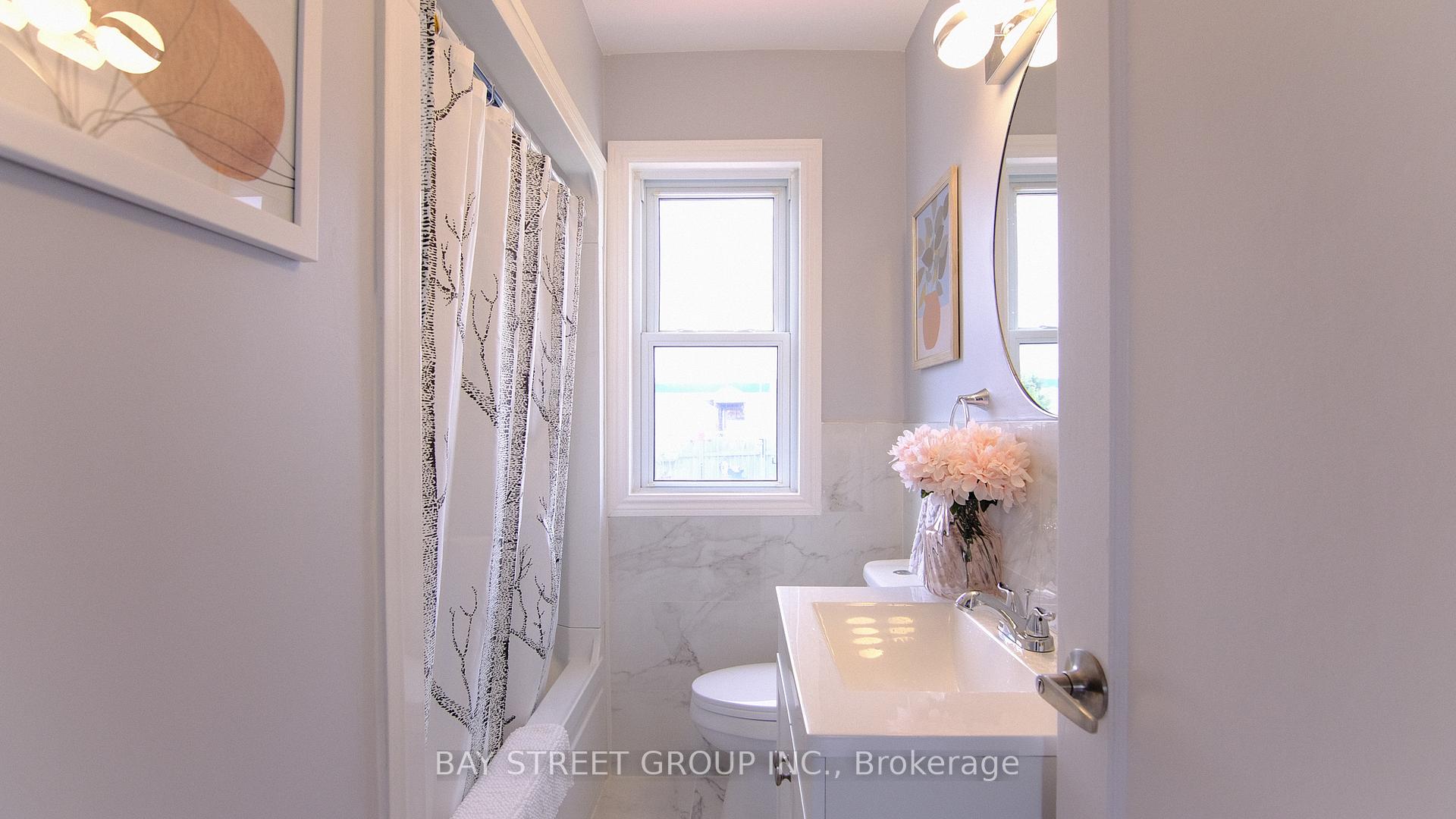 Photo 15 of 2653 Alexis Road, Windsor — HOMEH