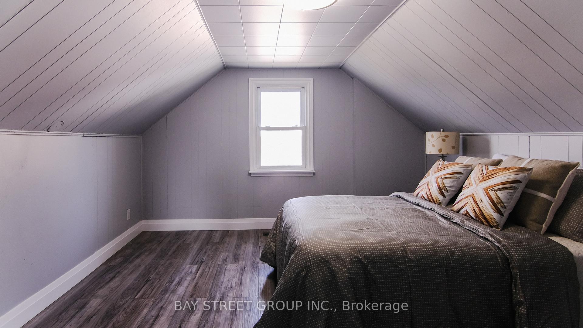 Photo 16 of 2653 Alexis Road, Windsor — HOMEH