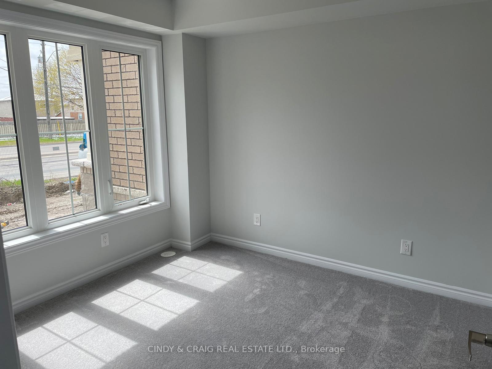 Photo 6 of 19 Porcelain Way, Whitby, Rolling Acres — HOMEH