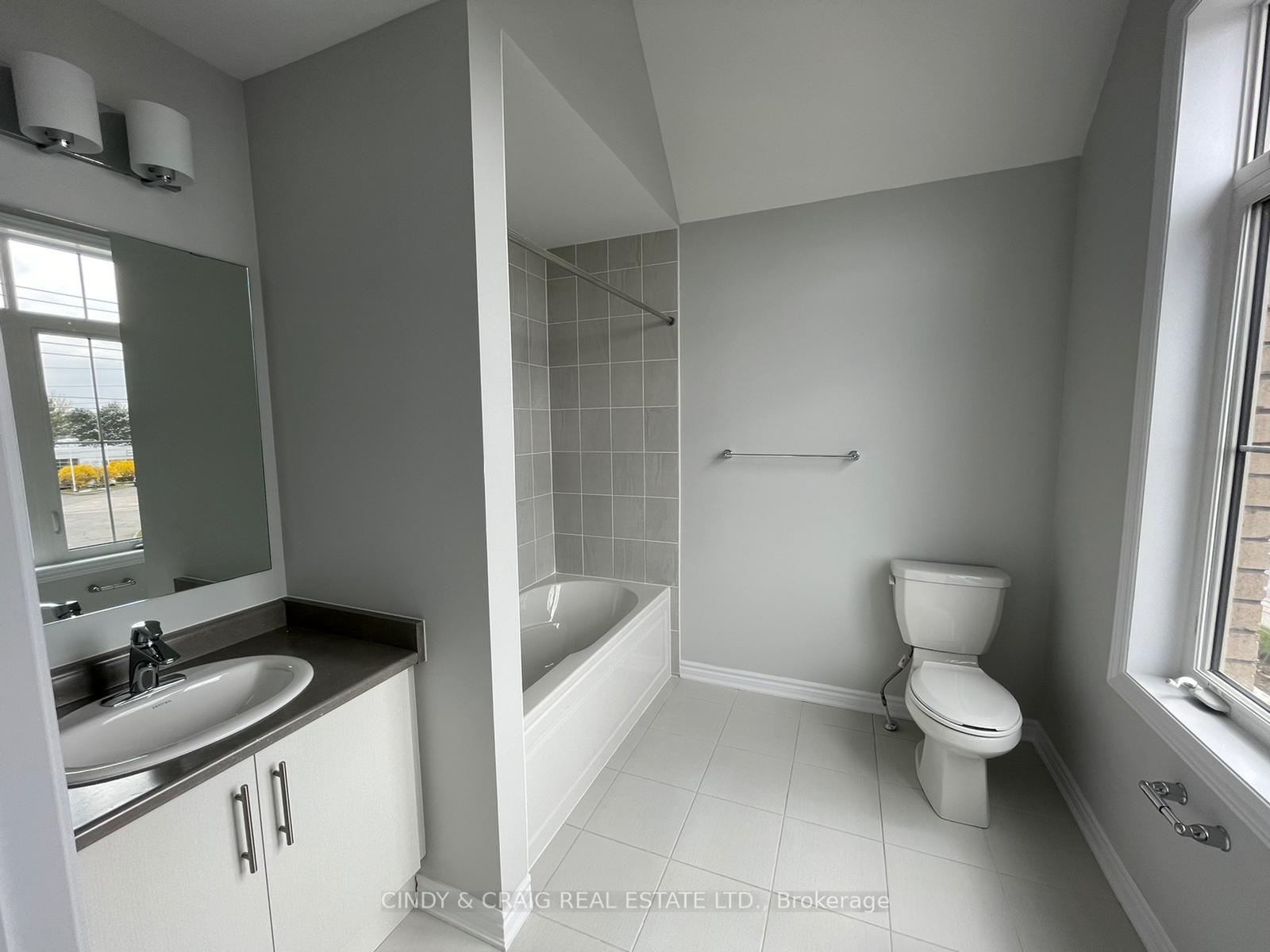 Photo 10 of 19 Porcelain Way, Whitby, Rolling Acres — HOMEH