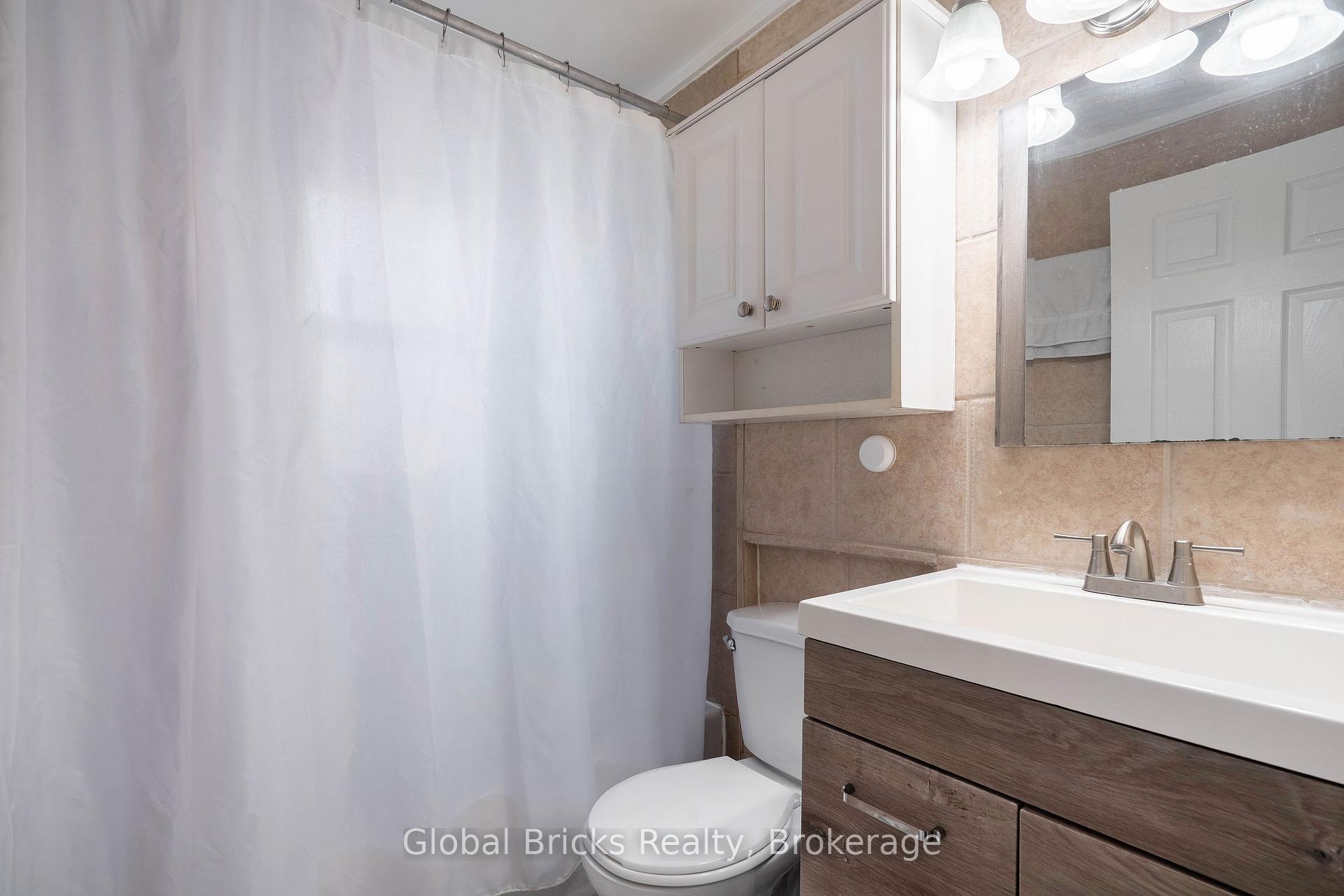 Photo 8 of 51 75th Street, Wasaga Beach — HOMEH