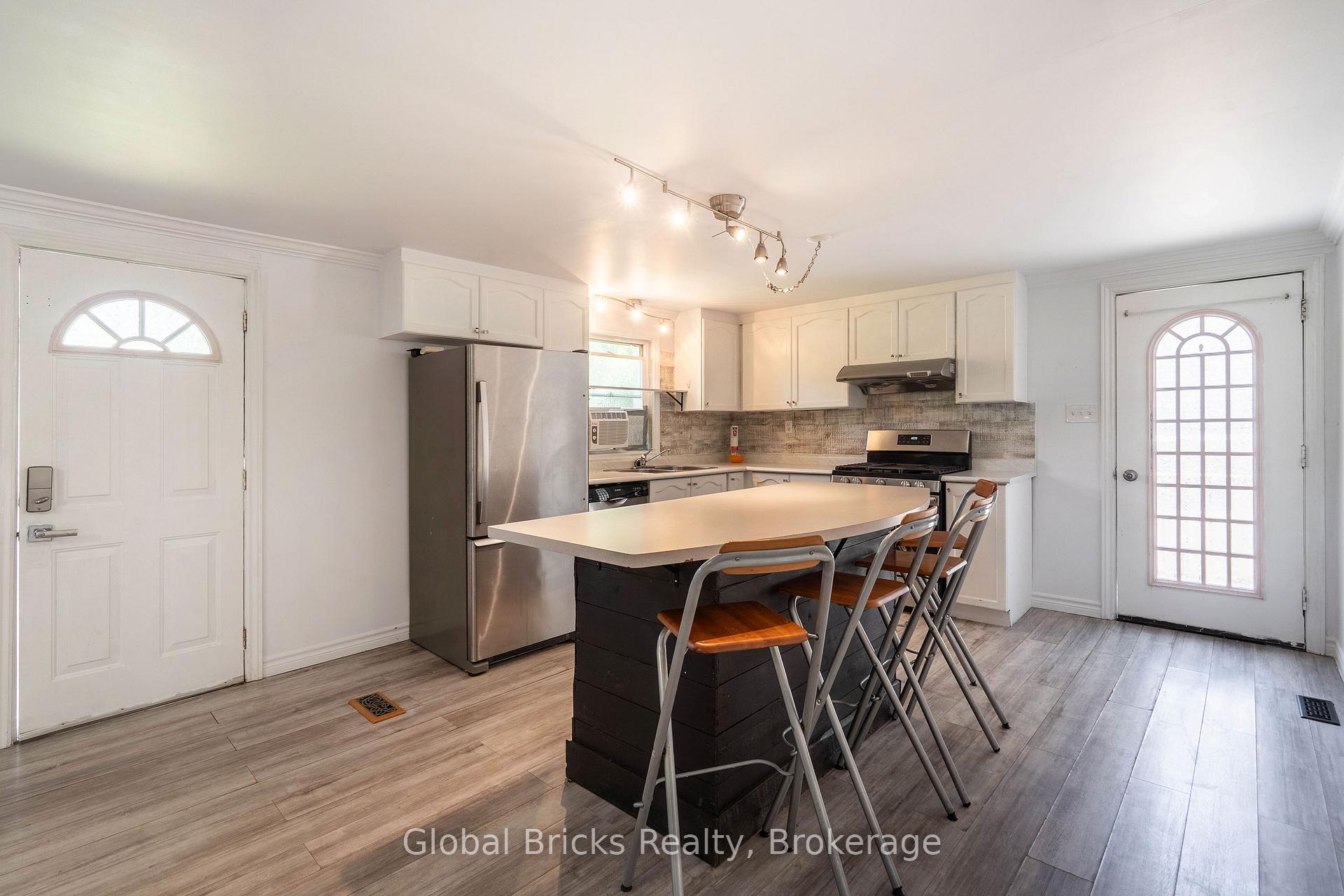 Photo 14 of 51 75th Street, Wasaga Beach — HOMEH