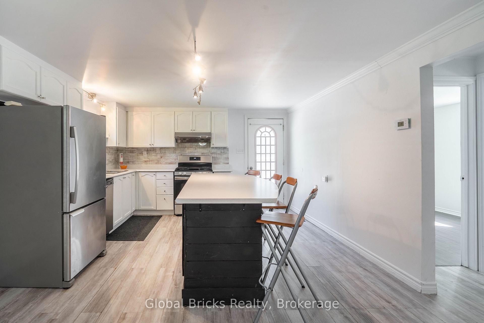 Photo 15 of 51 75th Street, Wasaga Beach — HOMEH