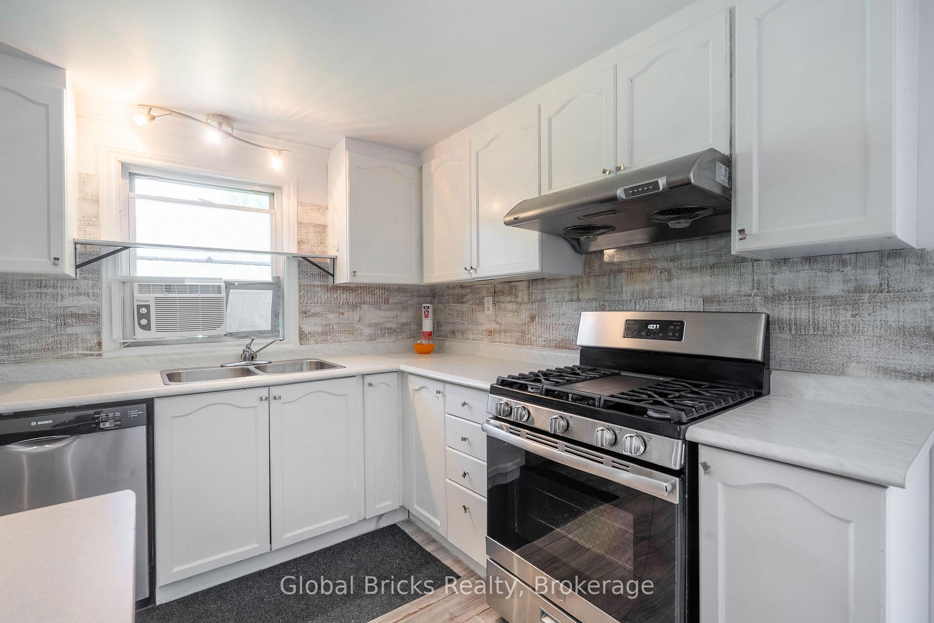 Photo 18 of 51 75th Street, Wasaga Beach — HOMEH