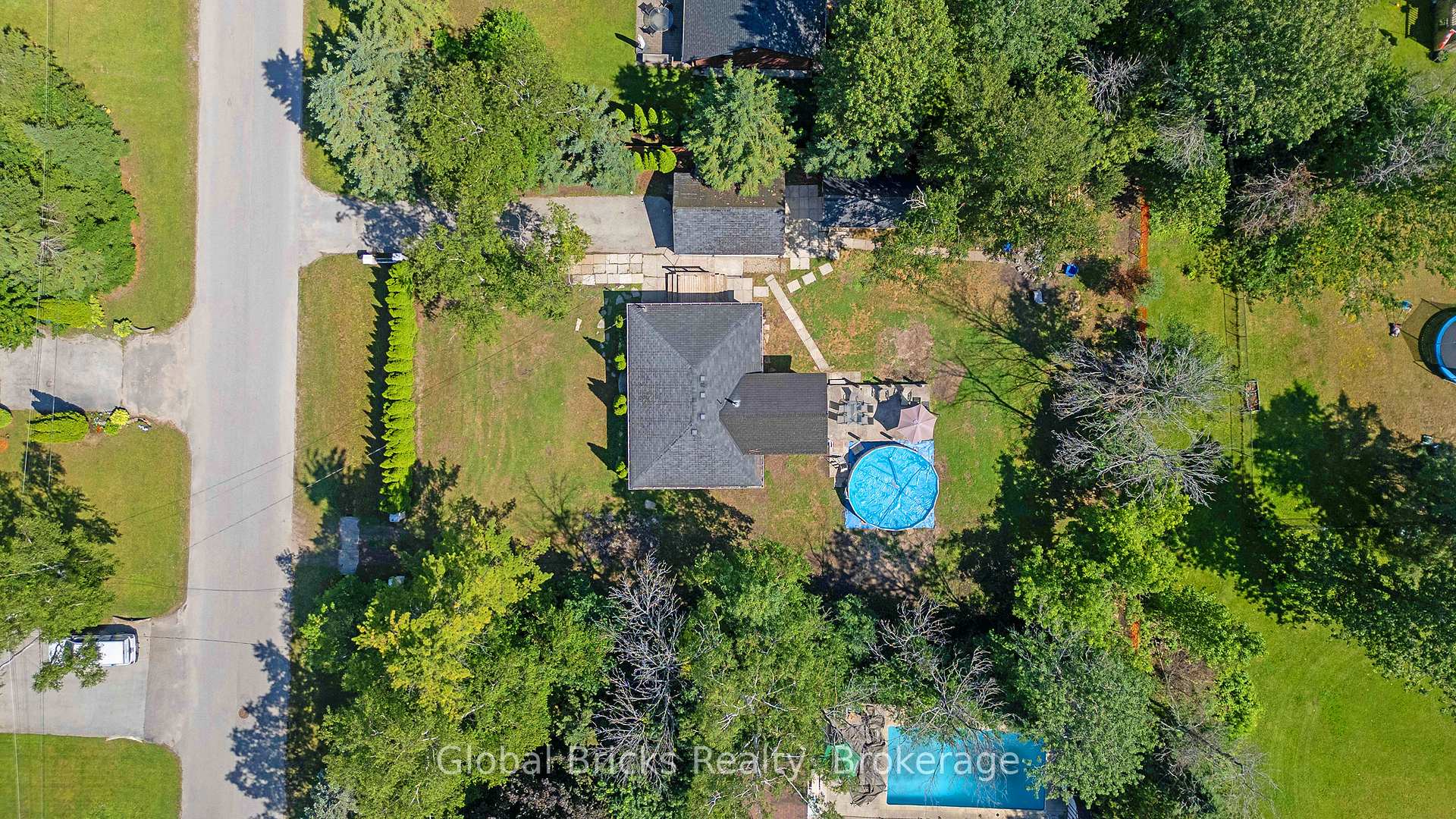 Photo 33 of 51 75th Street, Wasaga Beach — HOMEH