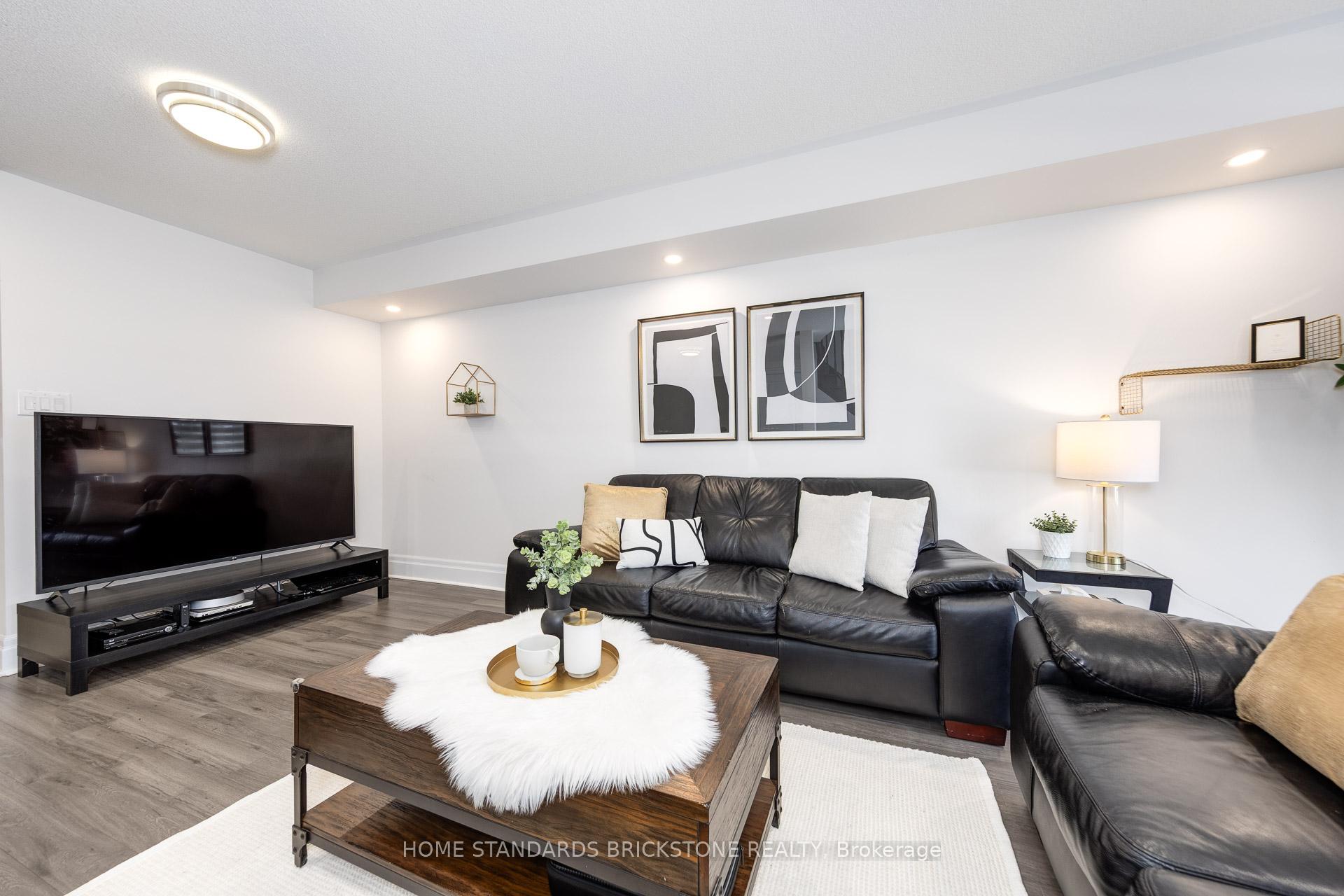 Photo 6 of 54 Campobello Street, Vaughan, Patterson — HOMEH