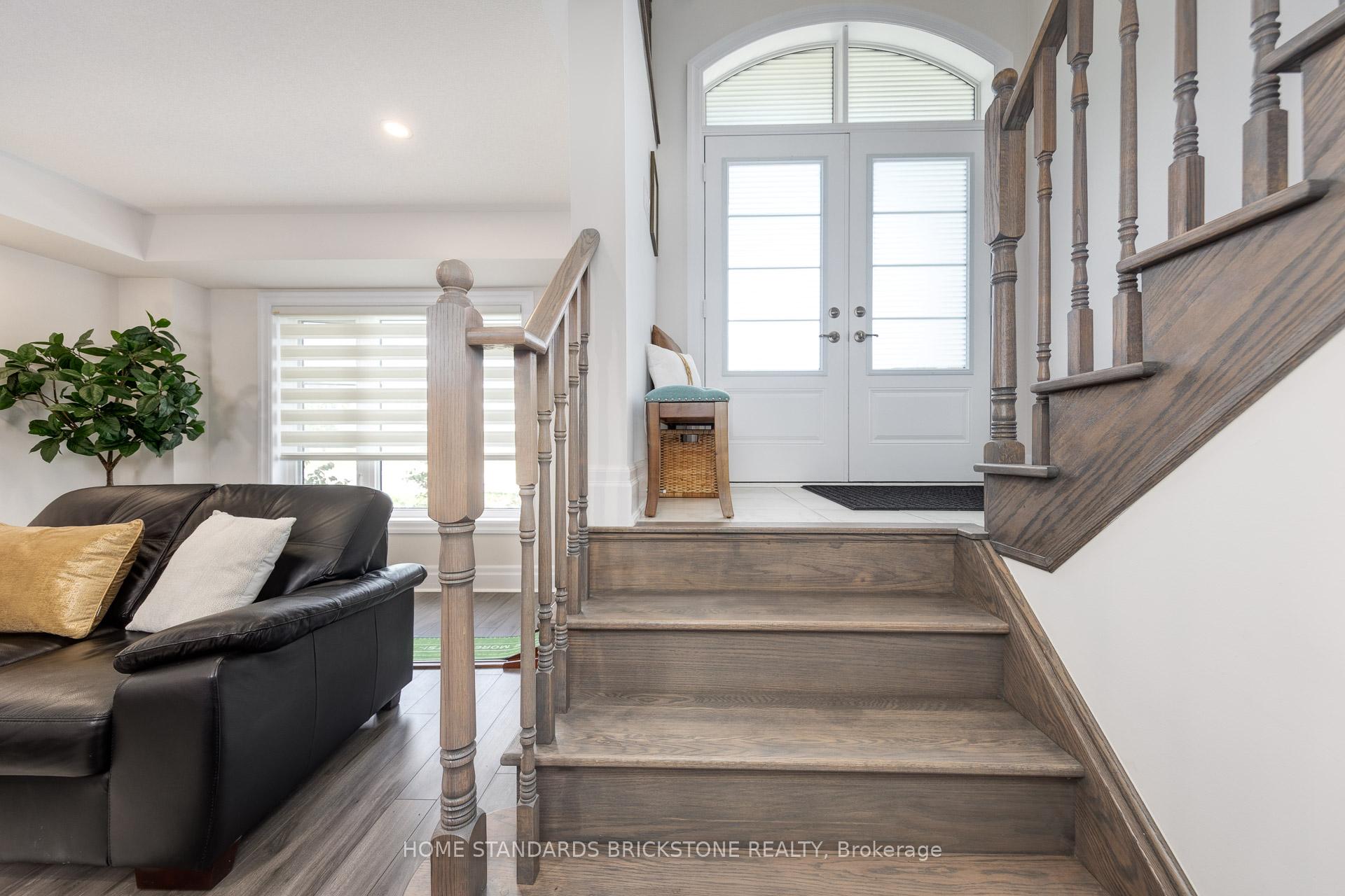 Photo 7 of 54 Campobello Street, Vaughan, Patterson — HOMEH