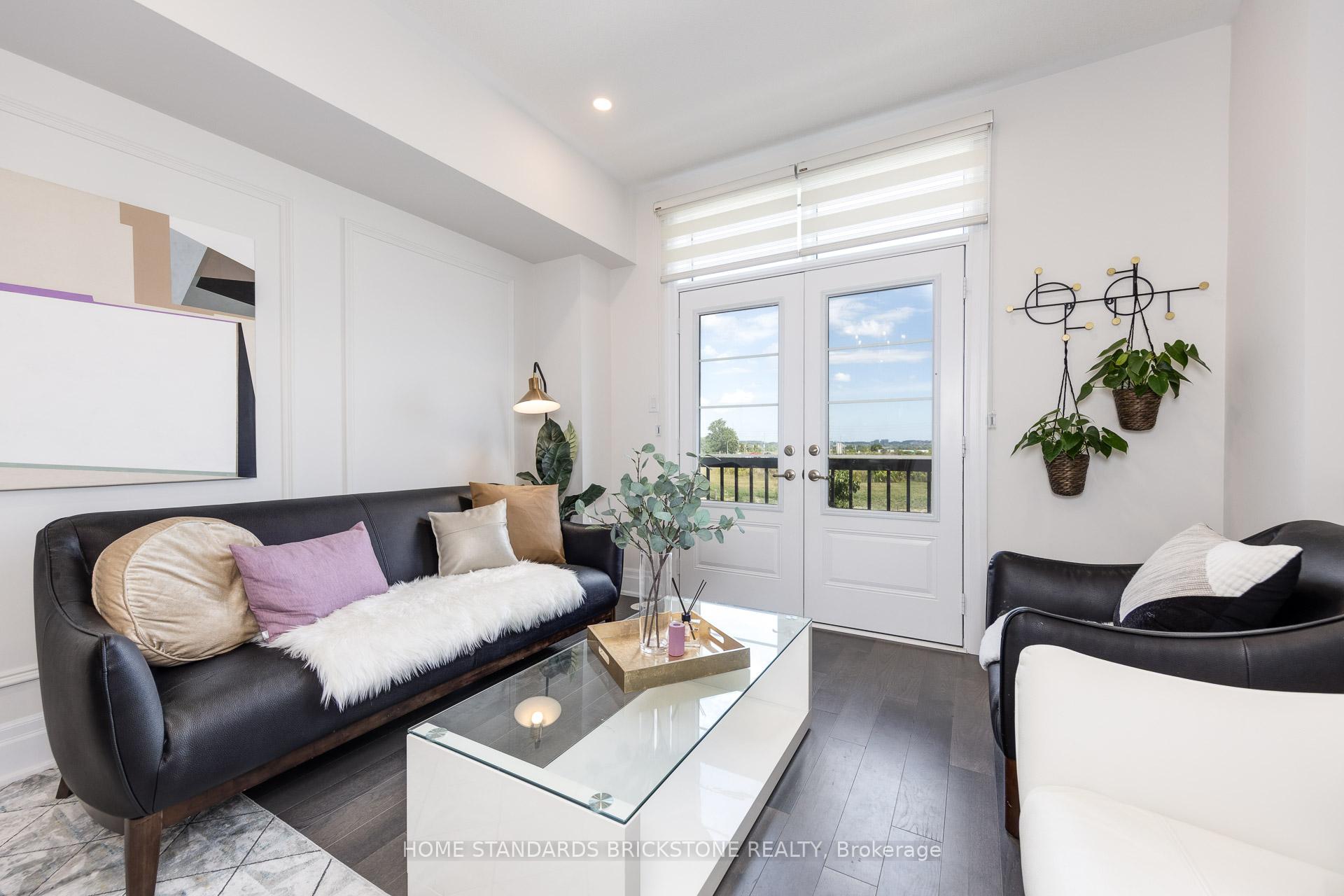 Photo 11 of 54 Campobello Street, Vaughan, Patterson — HOMEH