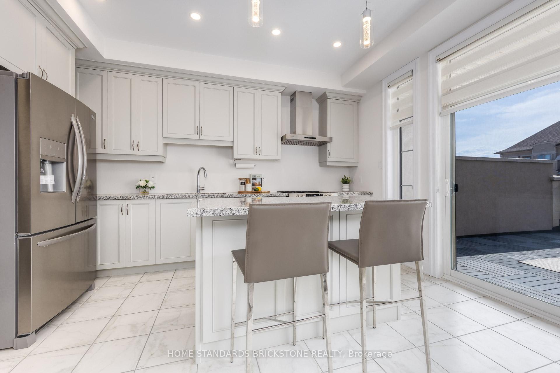 Photo 17 of 54 Campobello Street, Vaughan, Patterson — HOMEH