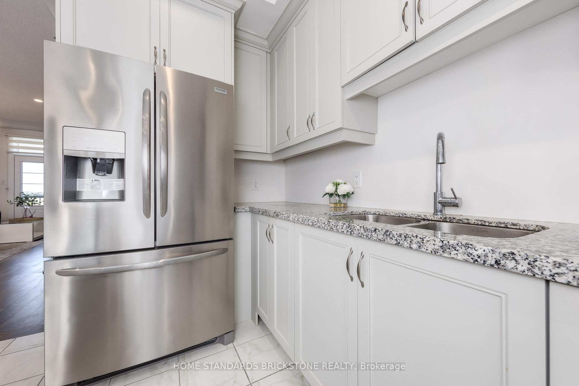 Photo 20 of 54 Campobello Street, Vaughan, Patterson — HOMEH