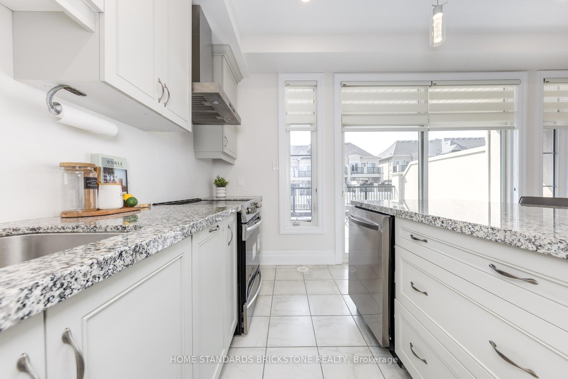Photo 21 of 54 Campobello Street, Vaughan, Patterson — HOMEH