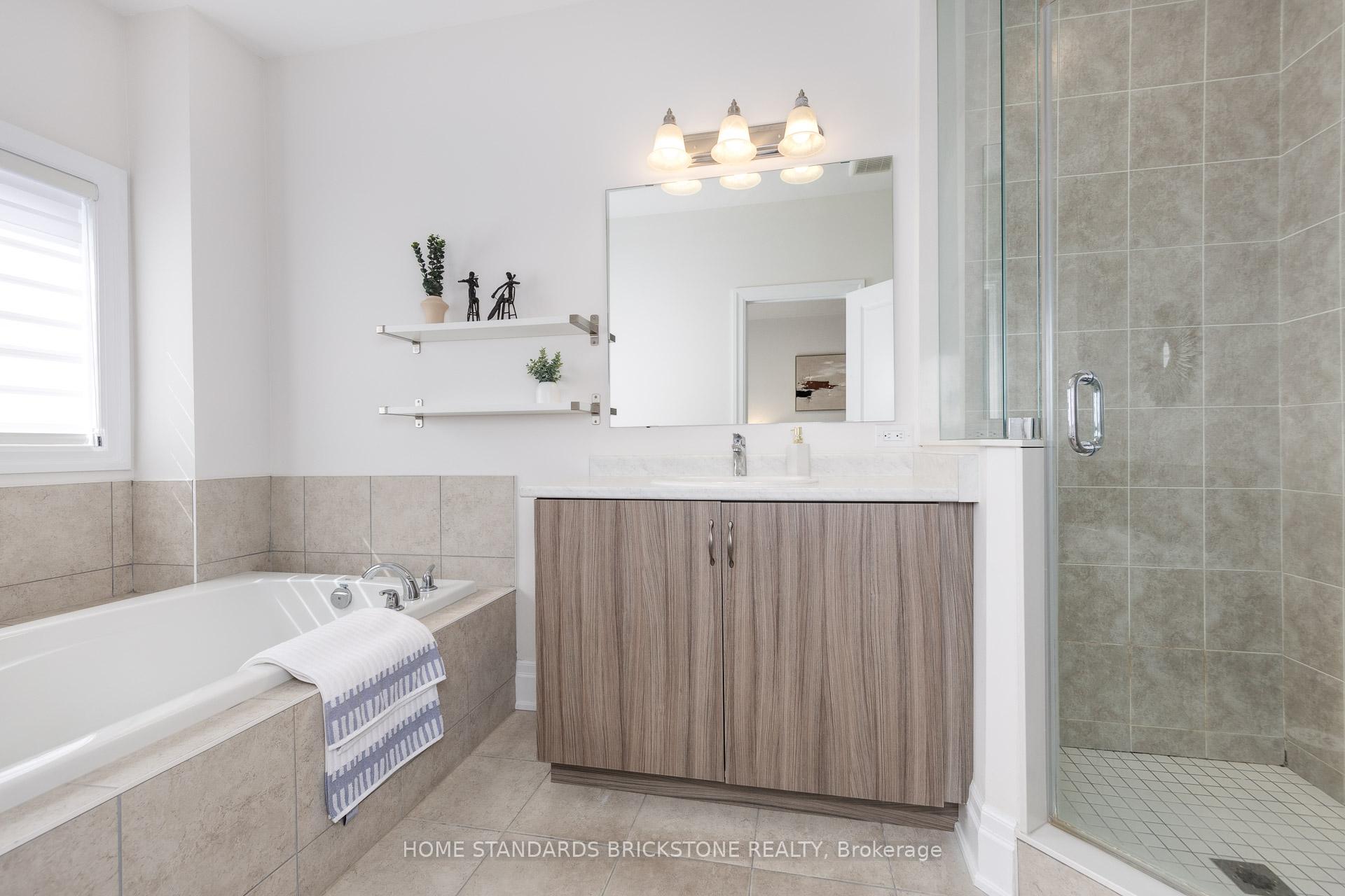 Photo 38 of 54 Campobello Street, Vaughan, Patterson — HOMEH