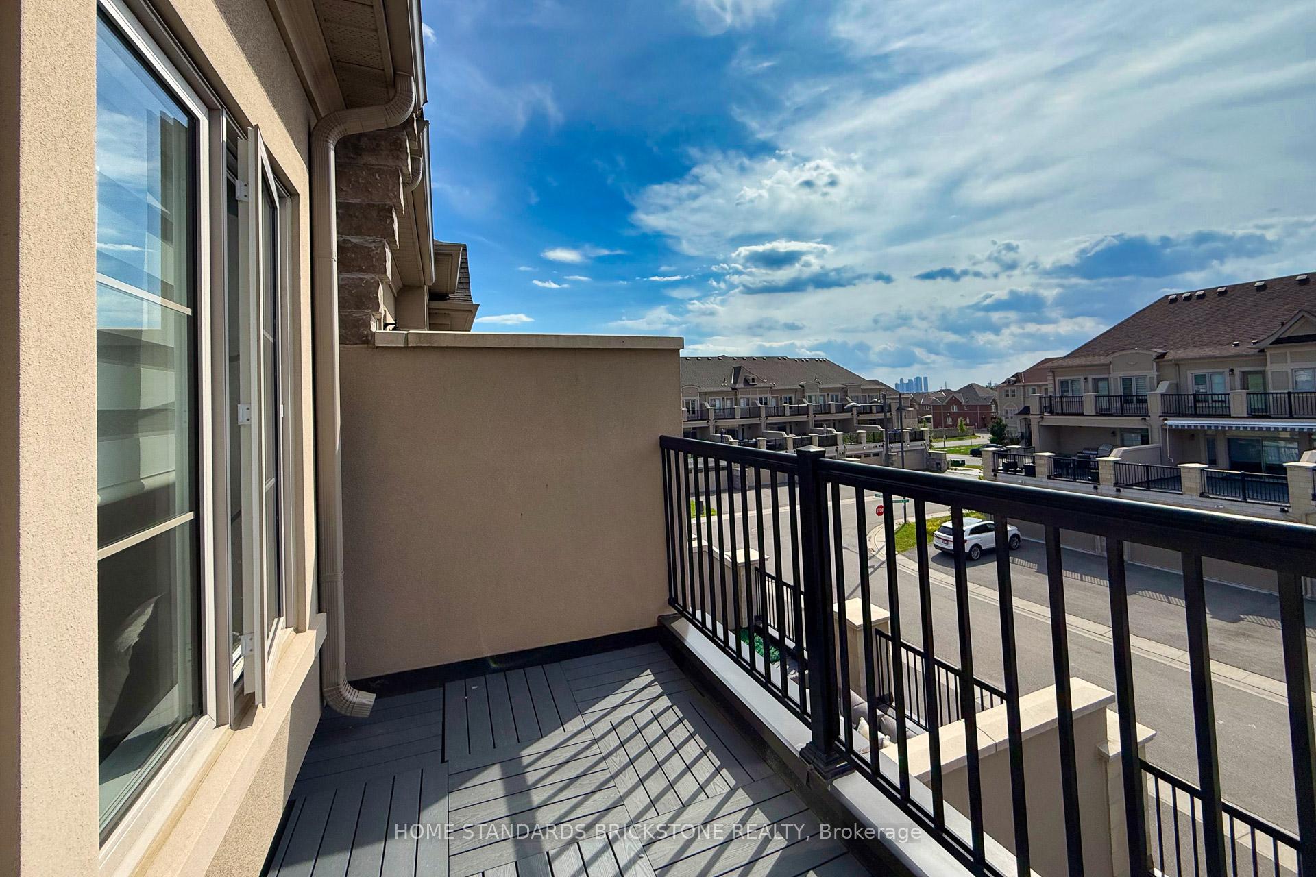 Photo 39 of 54 Campobello Street, Vaughan, Patterson — HOMEH