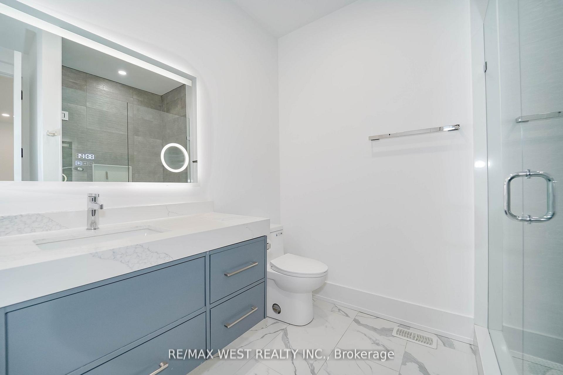 Photo 12 of 407 Cochrane Street, Whitby, Downtown Whitby — HOMEH
