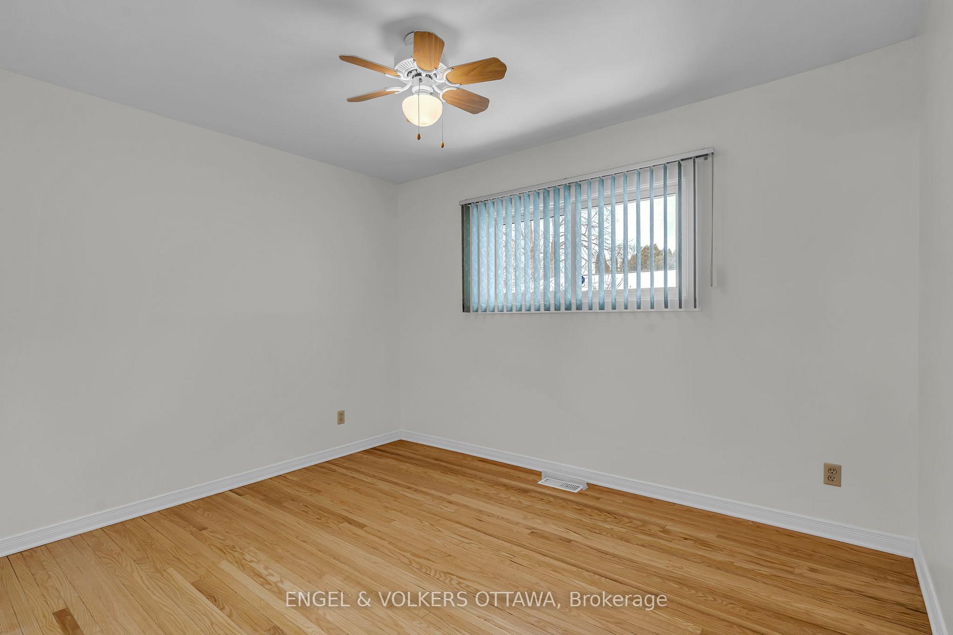 Photo 17 of 2002 Michigan Avenue, Ottawa, Guildwood Estates - Urbandale Acres — HOMEH