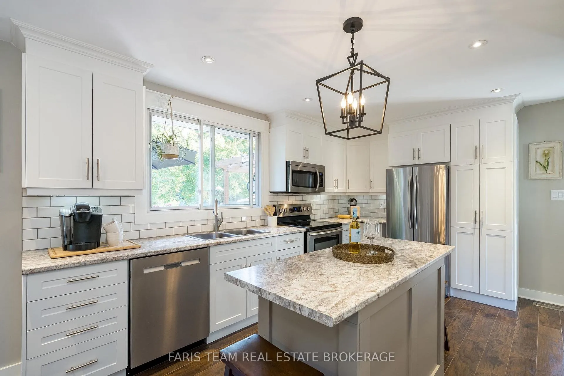 Photo 5 of 229 Cox Mill Road, Barrie, Painswick North — HOMEH