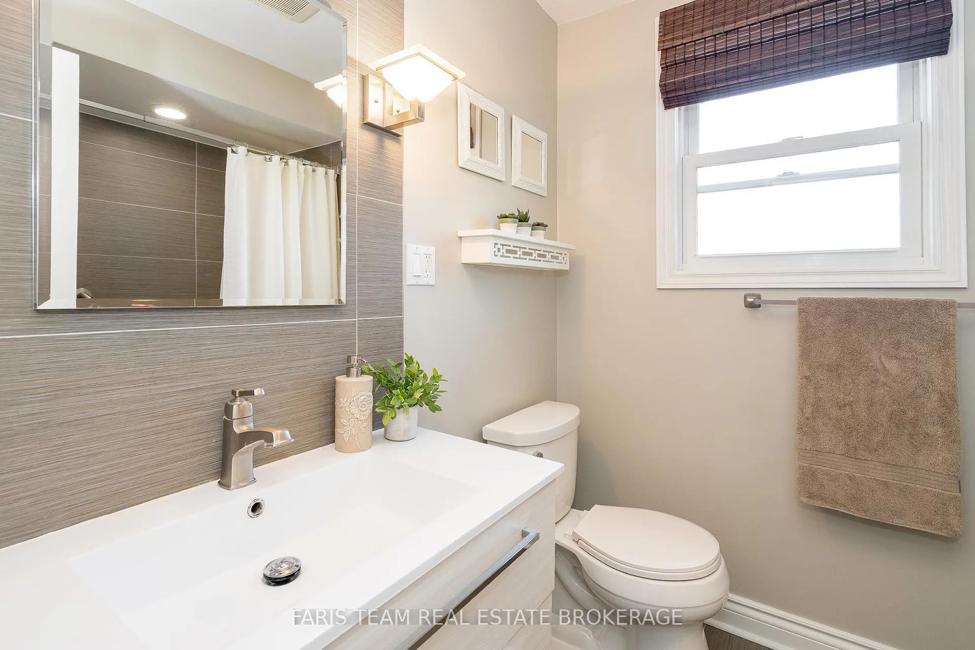 Photo 17 of 229 Cox Mill Road, Barrie, Painswick North — HOMEH