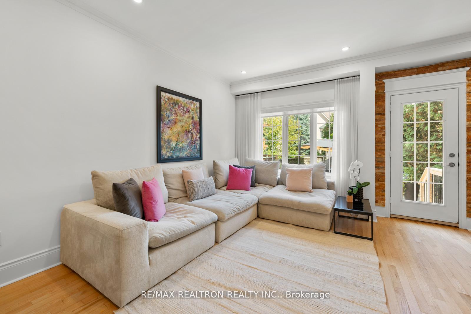 Photo 16 of 136 Kingsbridge Circle, Vaughan, Beverley Glen — HOMEH