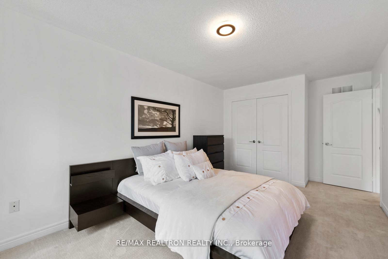Photo 24 of 136 Kingsbridge Circle, Vaughan, Beverley Glen — HOMEH