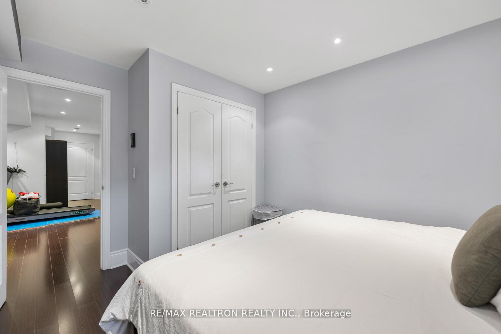 Photo 32 of 136 Kingsbridge Circle, Vaughan, Beverley Glen — HOMEH