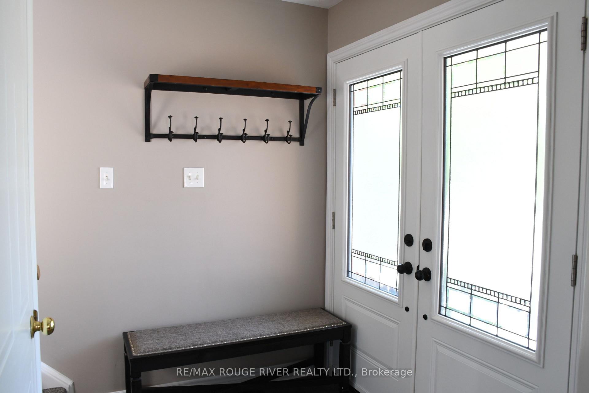 Photo 3 of 31 Old Colony Drive, Whitby, Pringle Creek — HOMEH