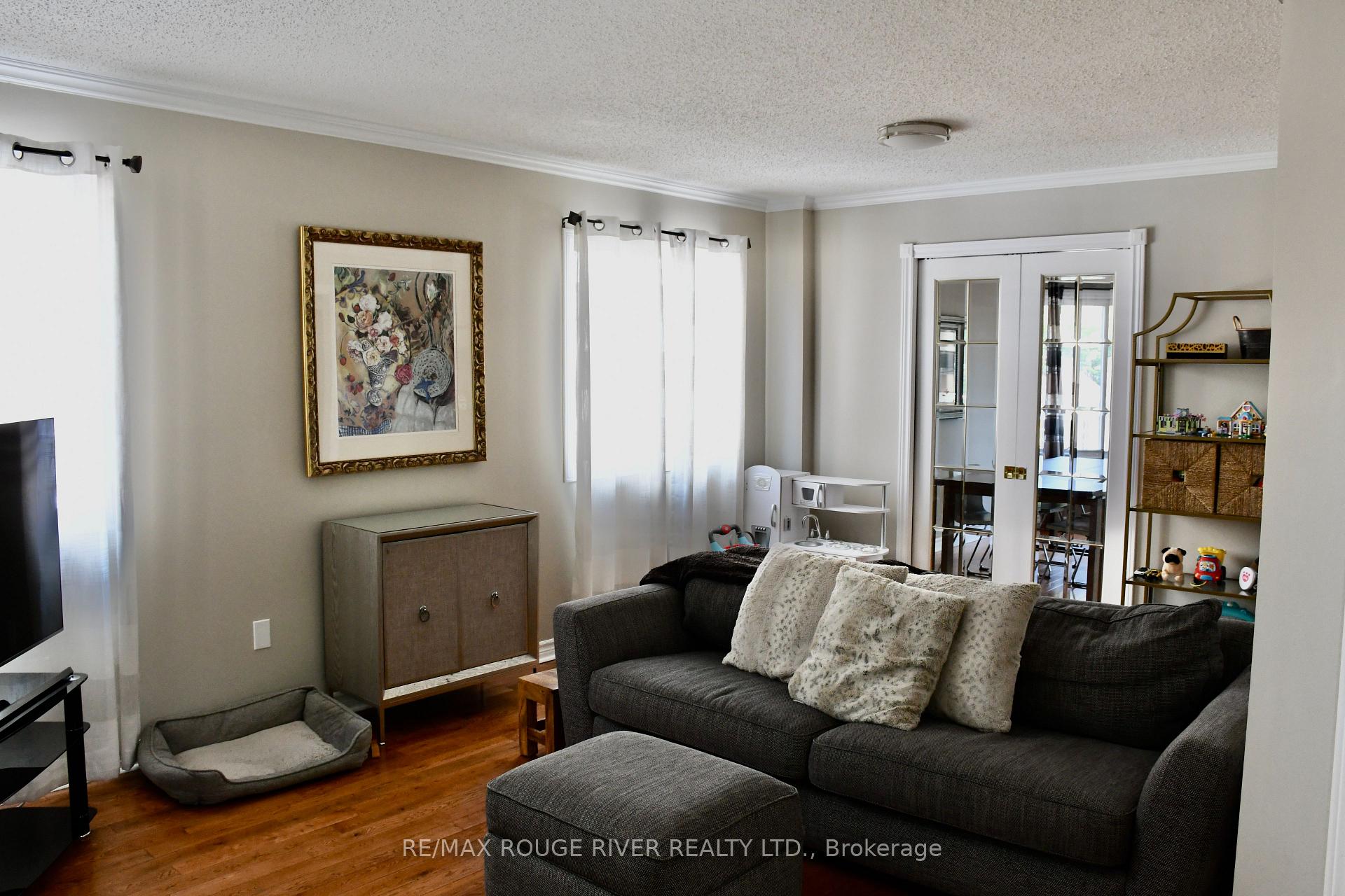 Photo 6 of 31 Old Colony Drive, Whitby, Pringle Creek — HOMEH