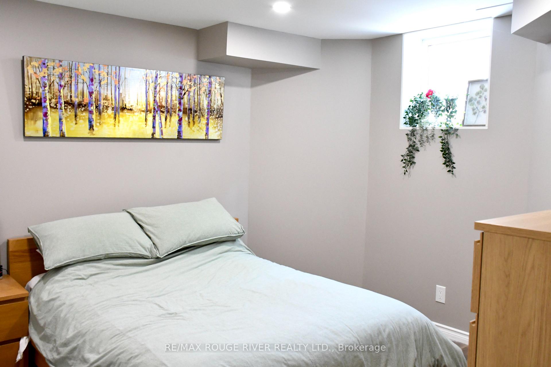 Photo 14 of 31 Old Colony Drive, Whitby, Pringle Creek — HOMEH